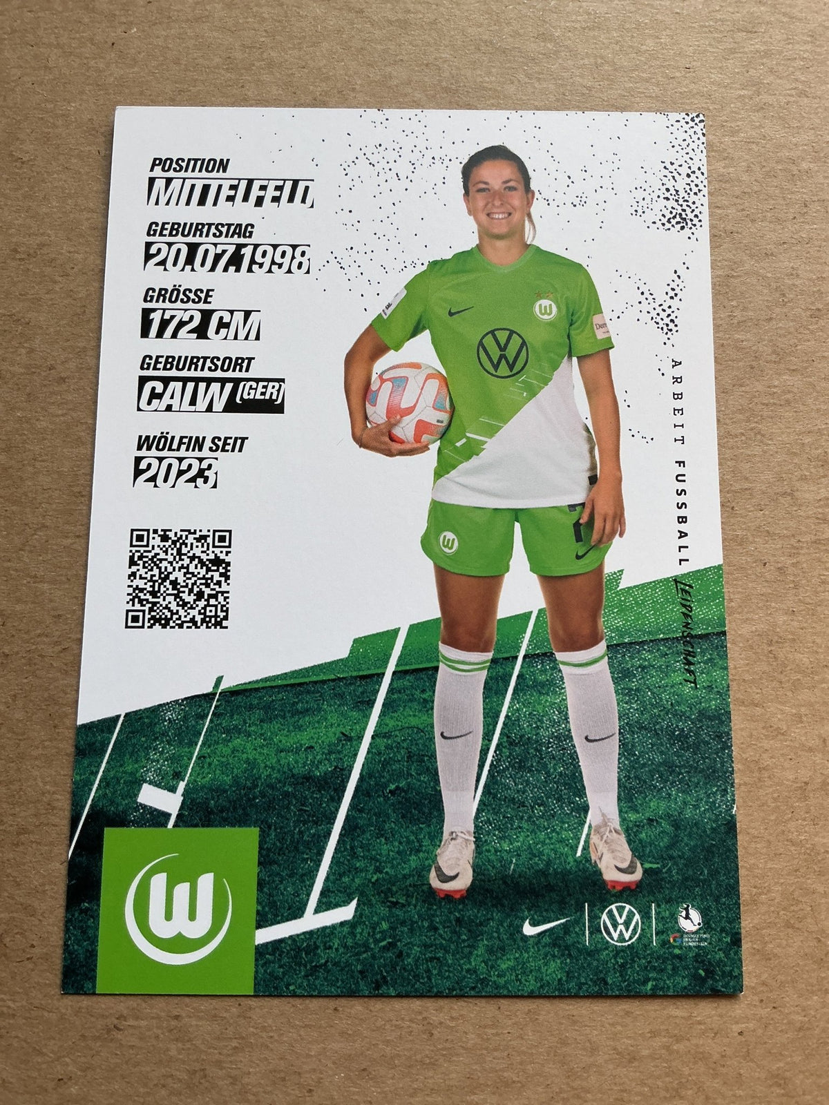 Chantal Hagel, Germany 🇩🇪 VfL Wolfsburg 2023/24 hand signed - Autographs-World