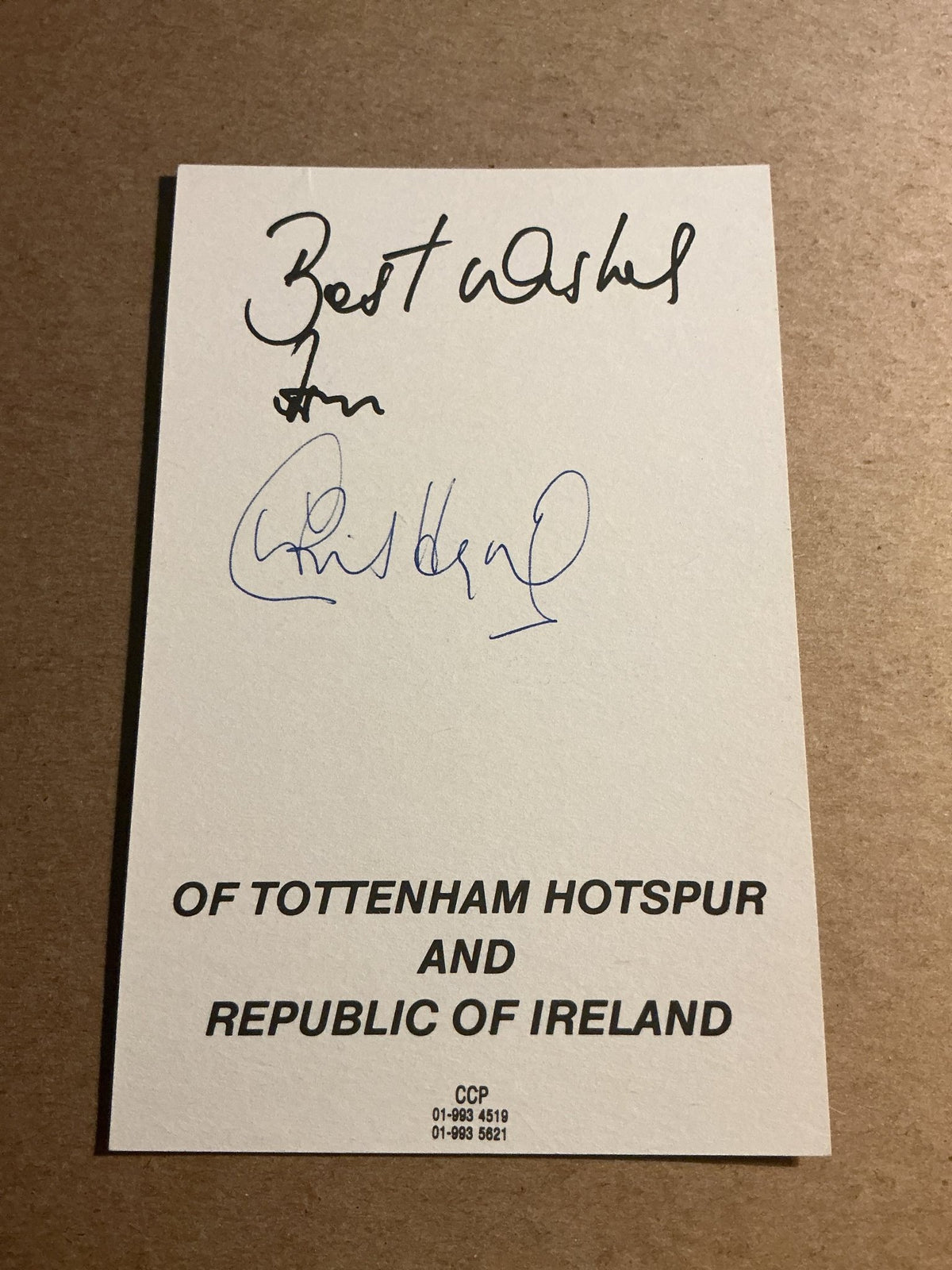 Chris Hughton, Ireland 🇮🇪 Tottenham Hotspur 1983/84 hand signed - Autographs-World