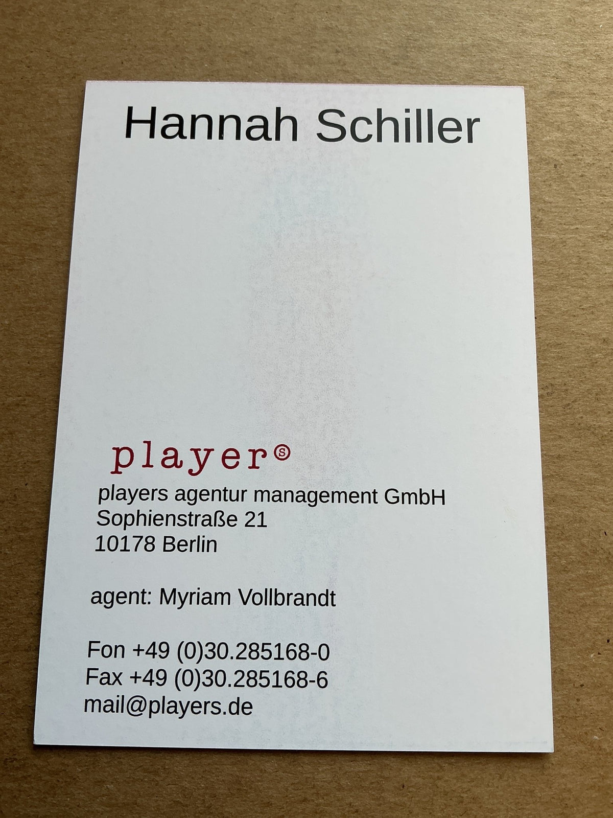 Hannah Schiller, Germany 🇩🇪 Actress 2025 hand signed - Autographs-World