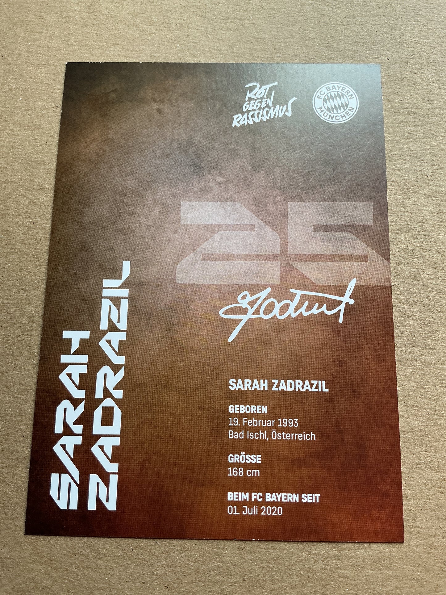 Sarah Zadrazil, Austria 🇦🇹 FC Bayern Munich 2024/25 hand signed