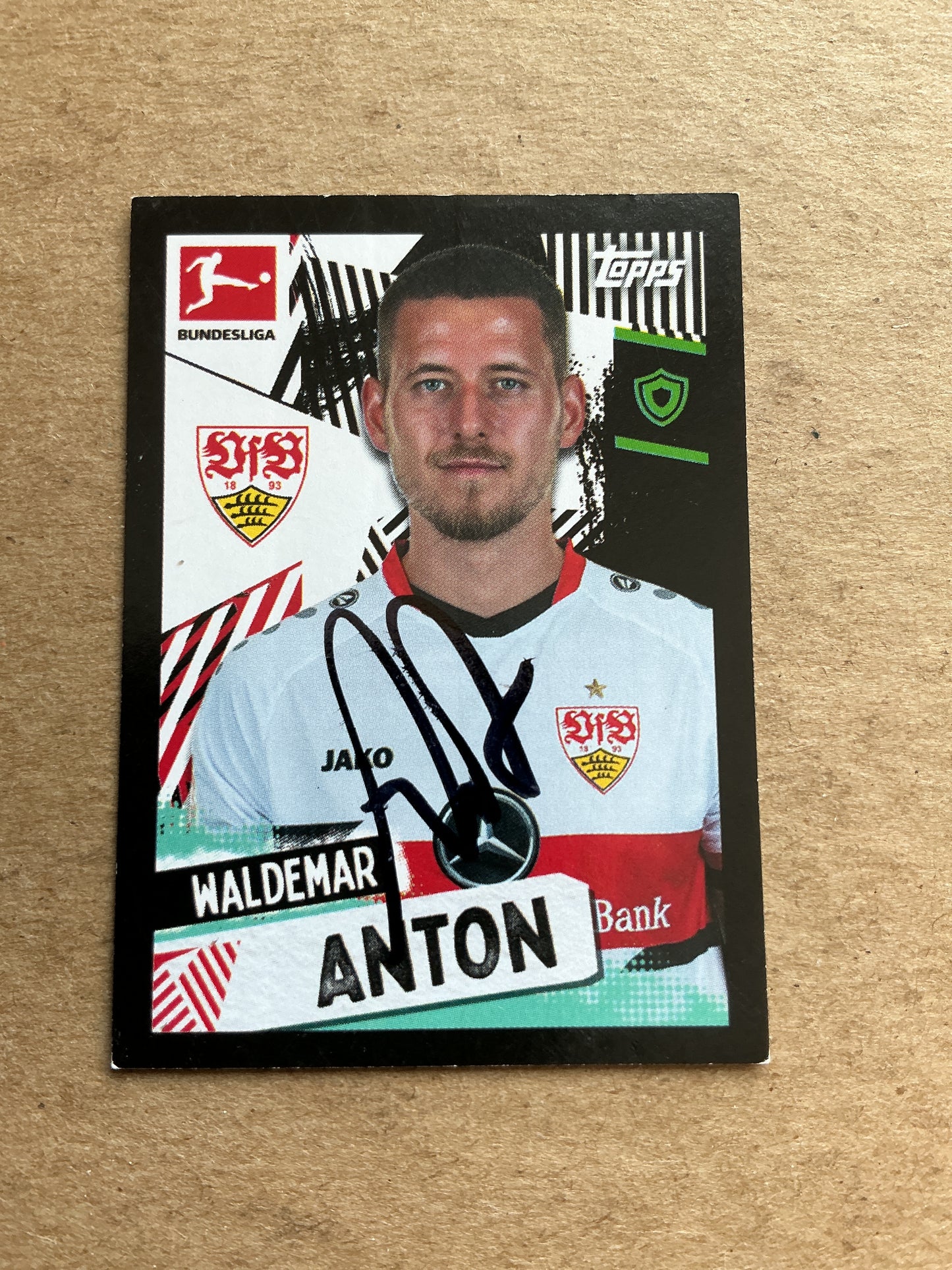 Waldemar Anton, Germany 🇩🇪 VfB Stuttgart 2021/22 Topps hand signed