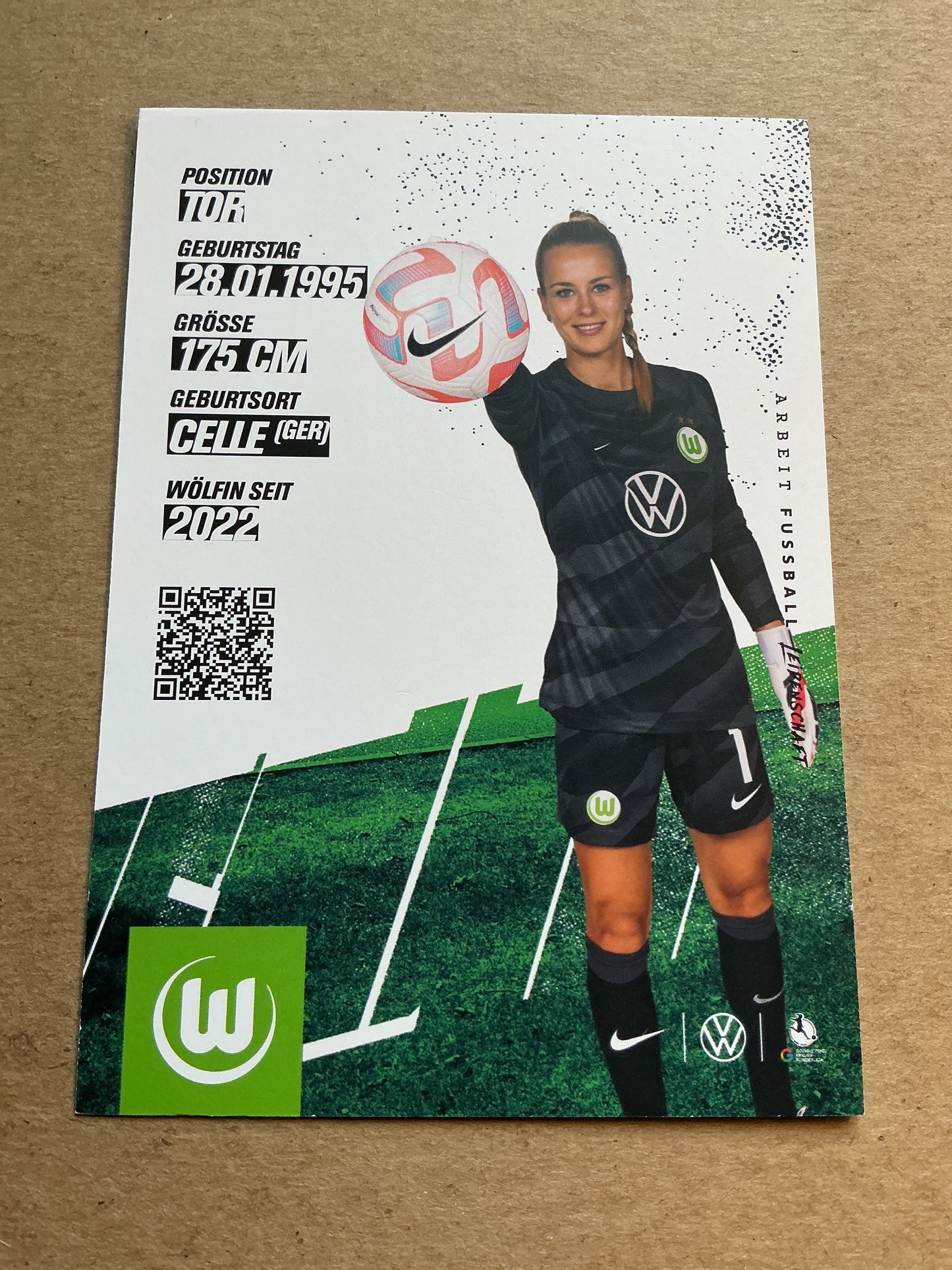 Merle Frohms, Germany π©πͺ VfL Wolfsburg 2023/24 hand signed