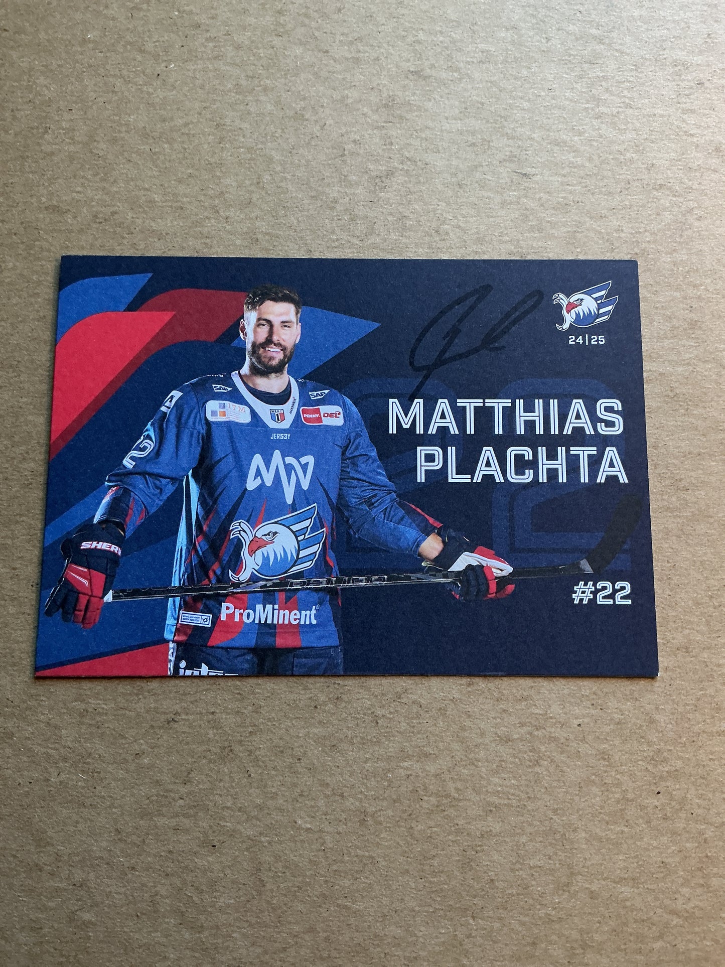 Matthias Plachta, Germany 🇩🇪 Adler Mannheim 2024/25 hand signed