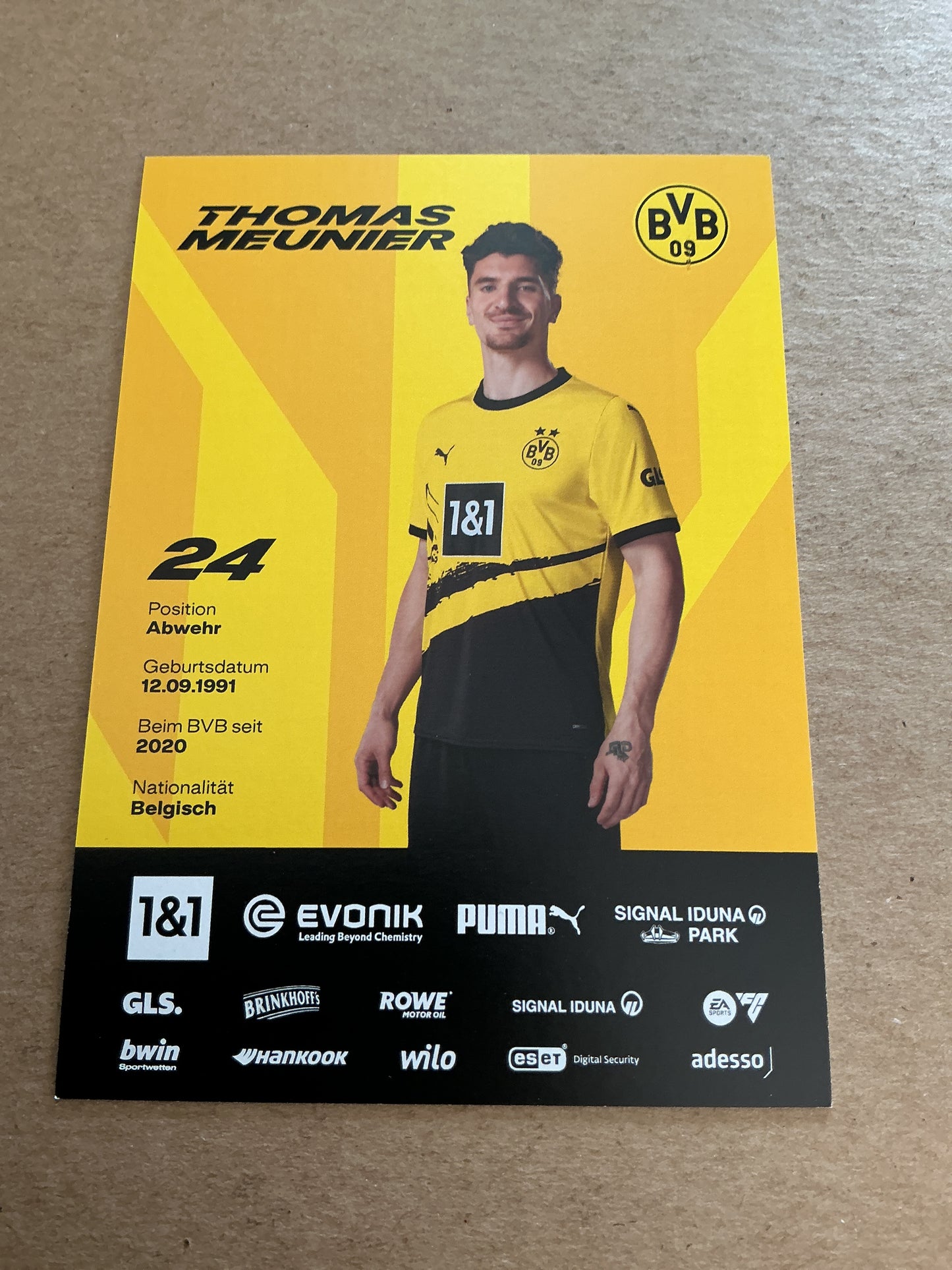 Thomas Meunier, Belgium 🇧🇪 Borussia Dortmund 2023/24 hand signed