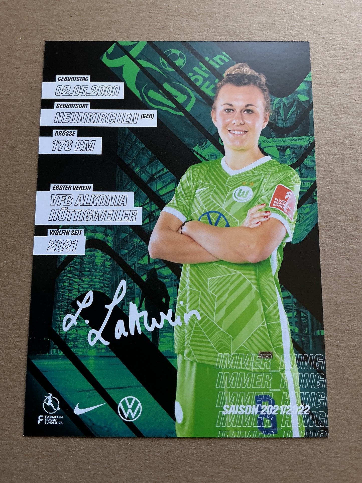 Lena Lattwein, Germany π©πͺ VfL Wolfsburg 2021/22 hand signed