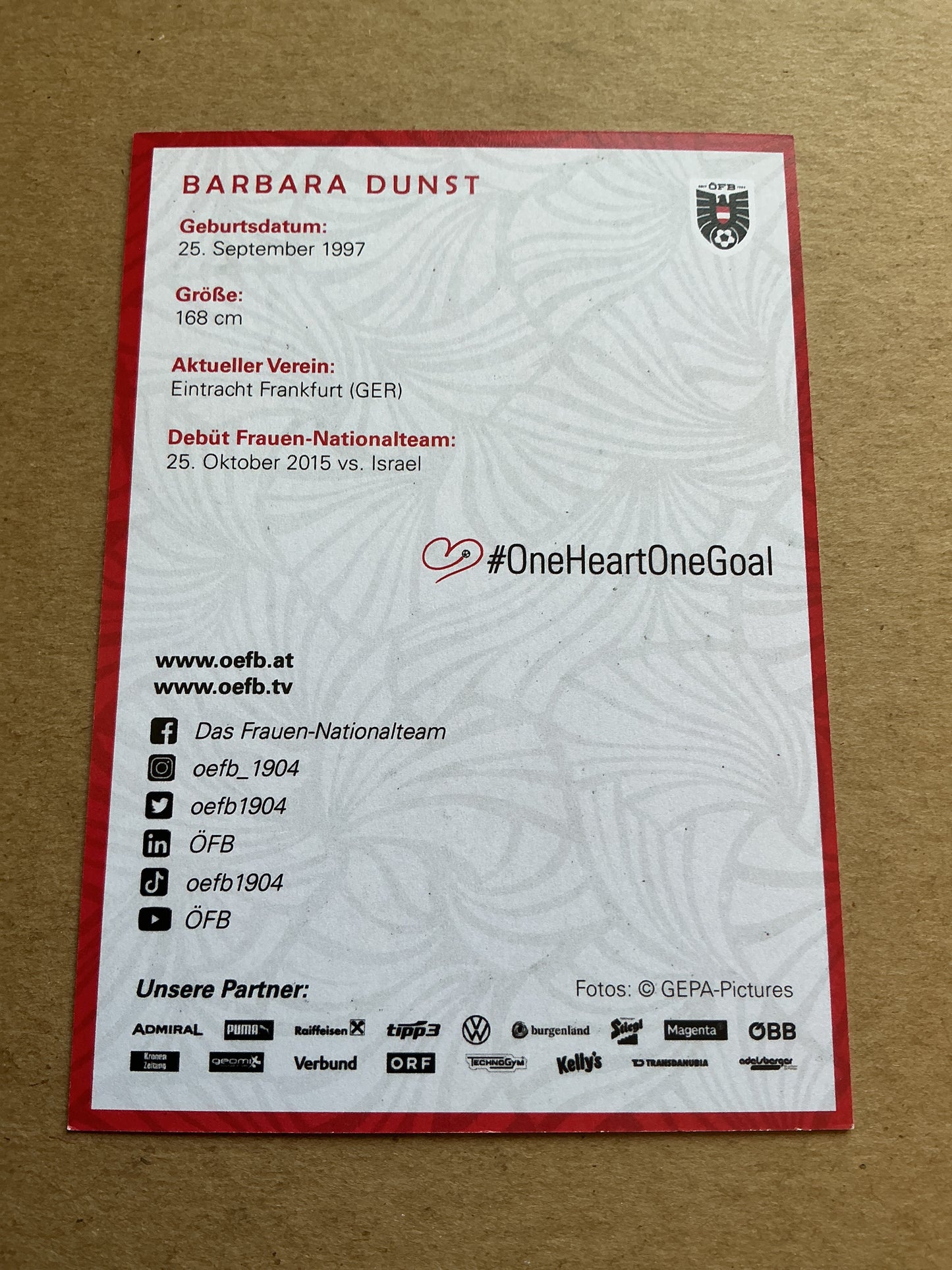 Barbara Dunst, Austria 🇦🇹 2024 Eintracht Frankfurt hand signed