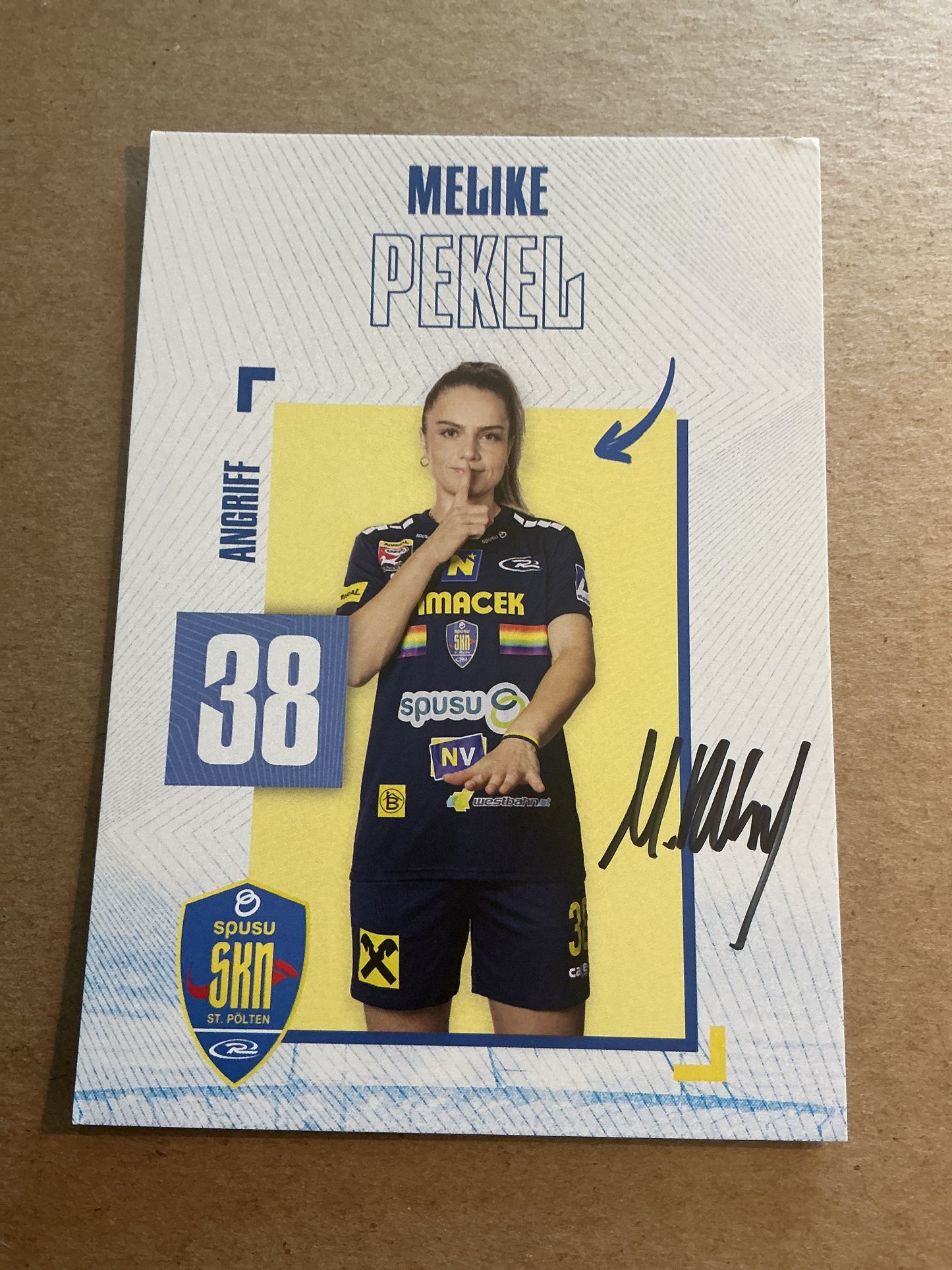 Melike Pekel, Türkiye 🇹🇷 SKN St. Pölten 2024/25 hand signed
