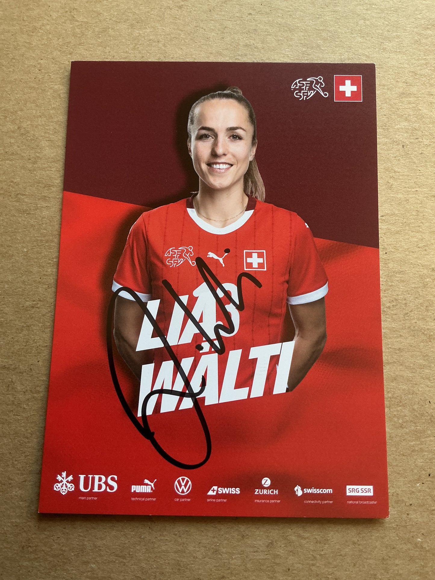 Lia Wälti, Switzerland 🇨🇭 UEFA Euro Cup 2025 hand signed