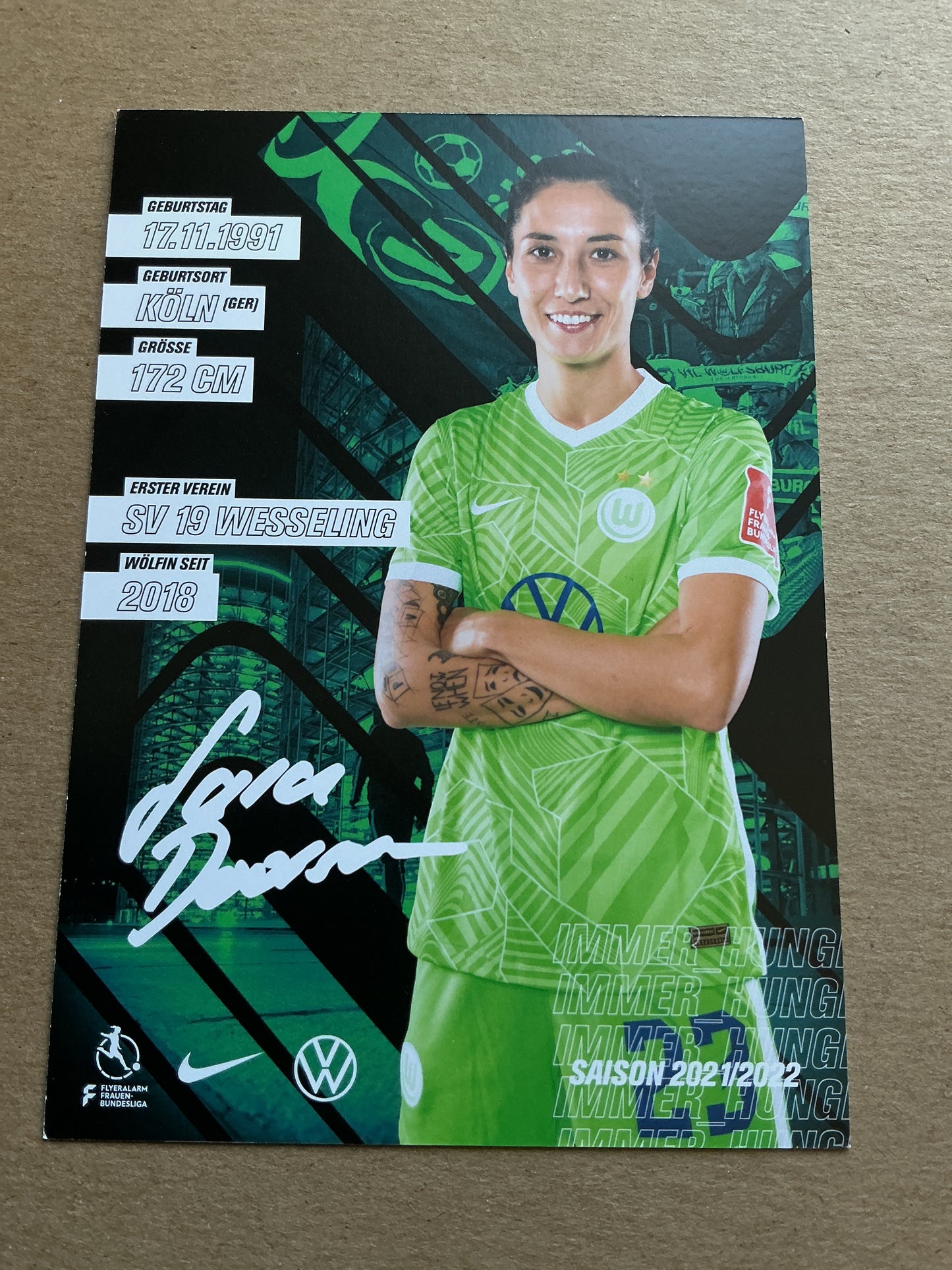 Sara Doorsoun, Germany π©πͺ VfL Wolfsburg 2021/22 hand signed