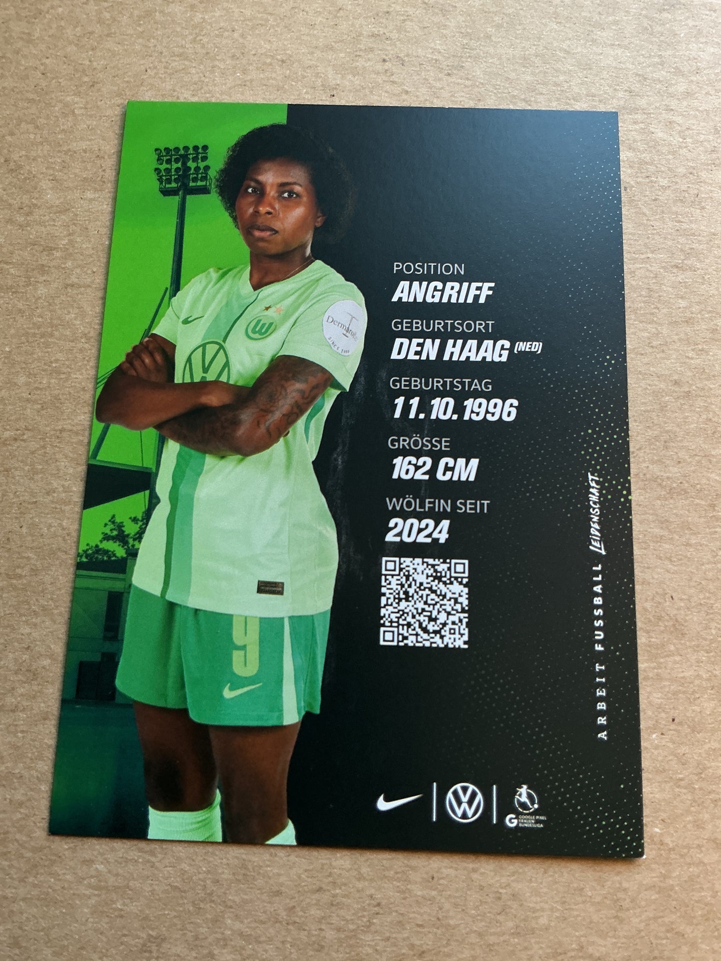 Lineth Beerensteyn, Netherlands 🇳🇱 VfL Wolfsburg 2024/25 hand signed