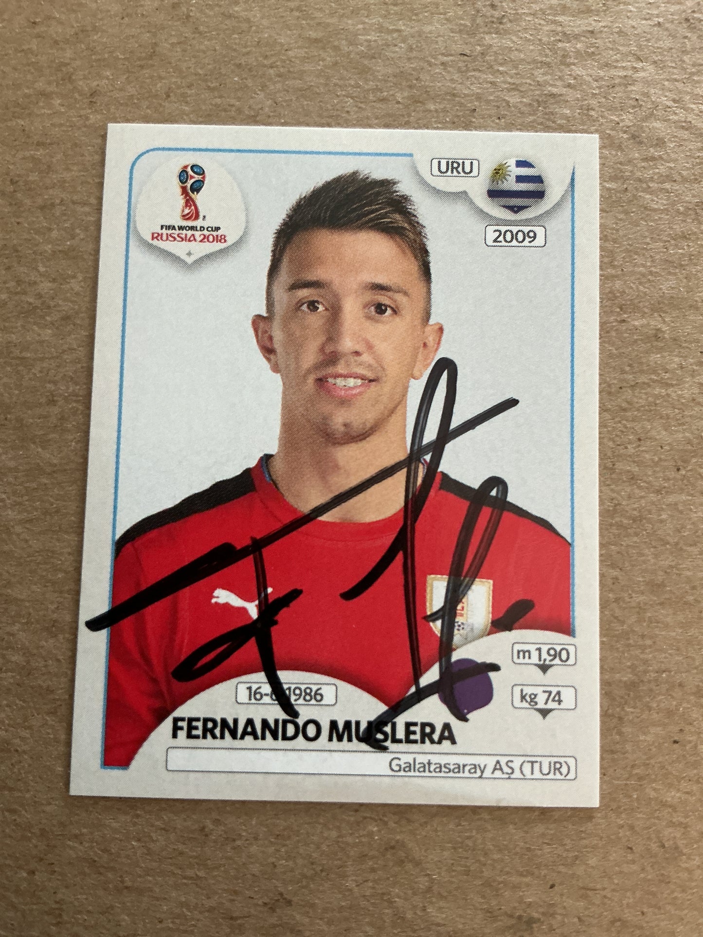 Fernando Muslera, Uruguay 🇺🇾 FIFA World Cup 2018 Panini hand signed