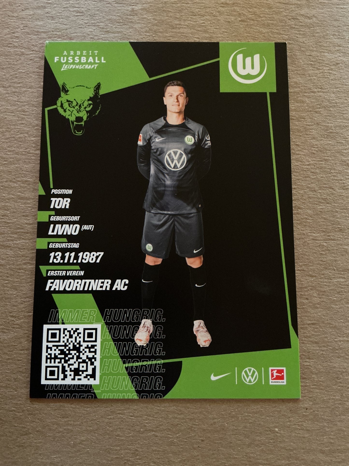 Pavao Pervan, Austria 🇦🇹 VfL Wolfsburg 2022/23 hand signed