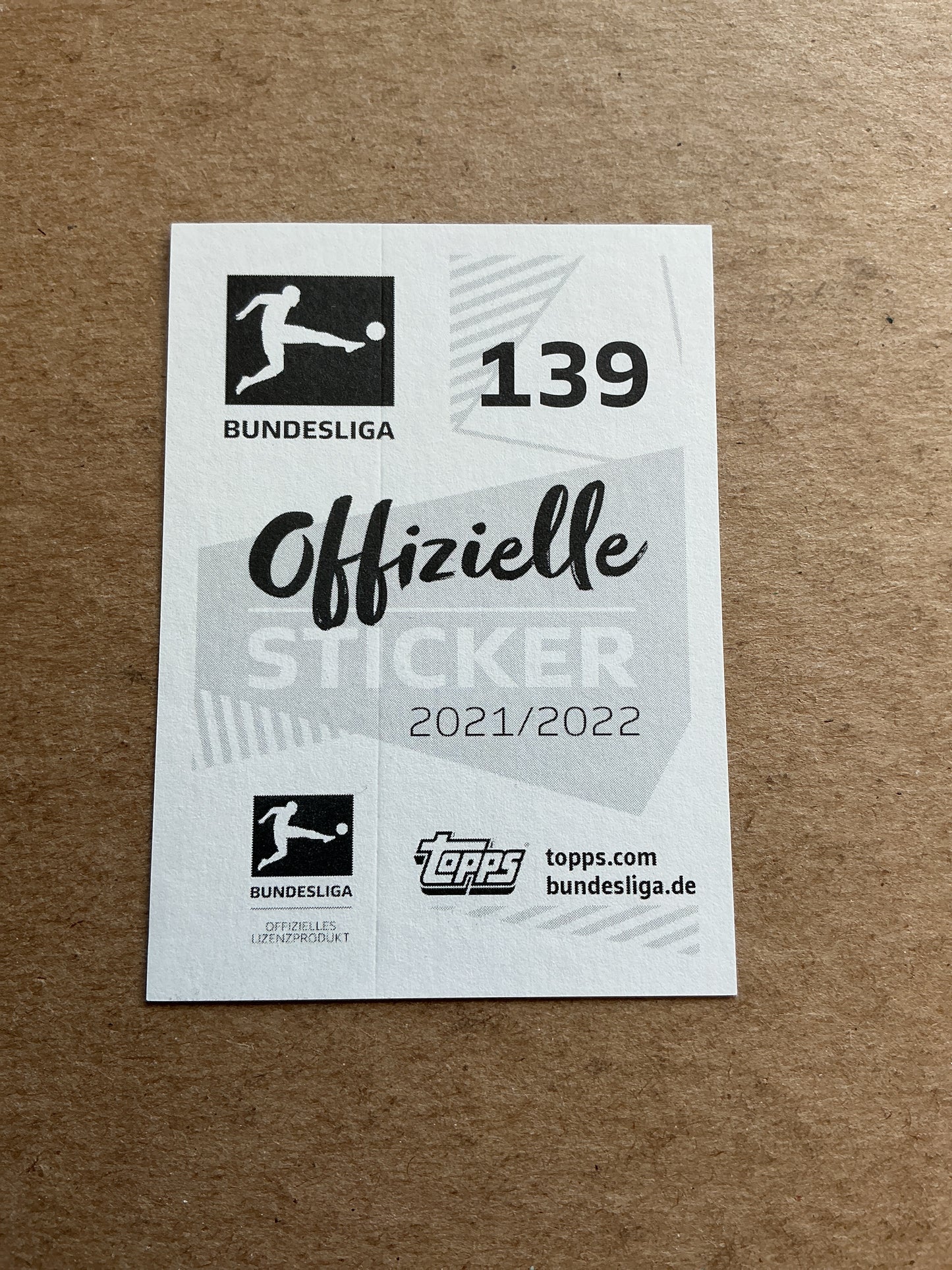 Takuma Asano, Japan 🇯🇵 VfL Bochum 2021/22 Topps hand signed