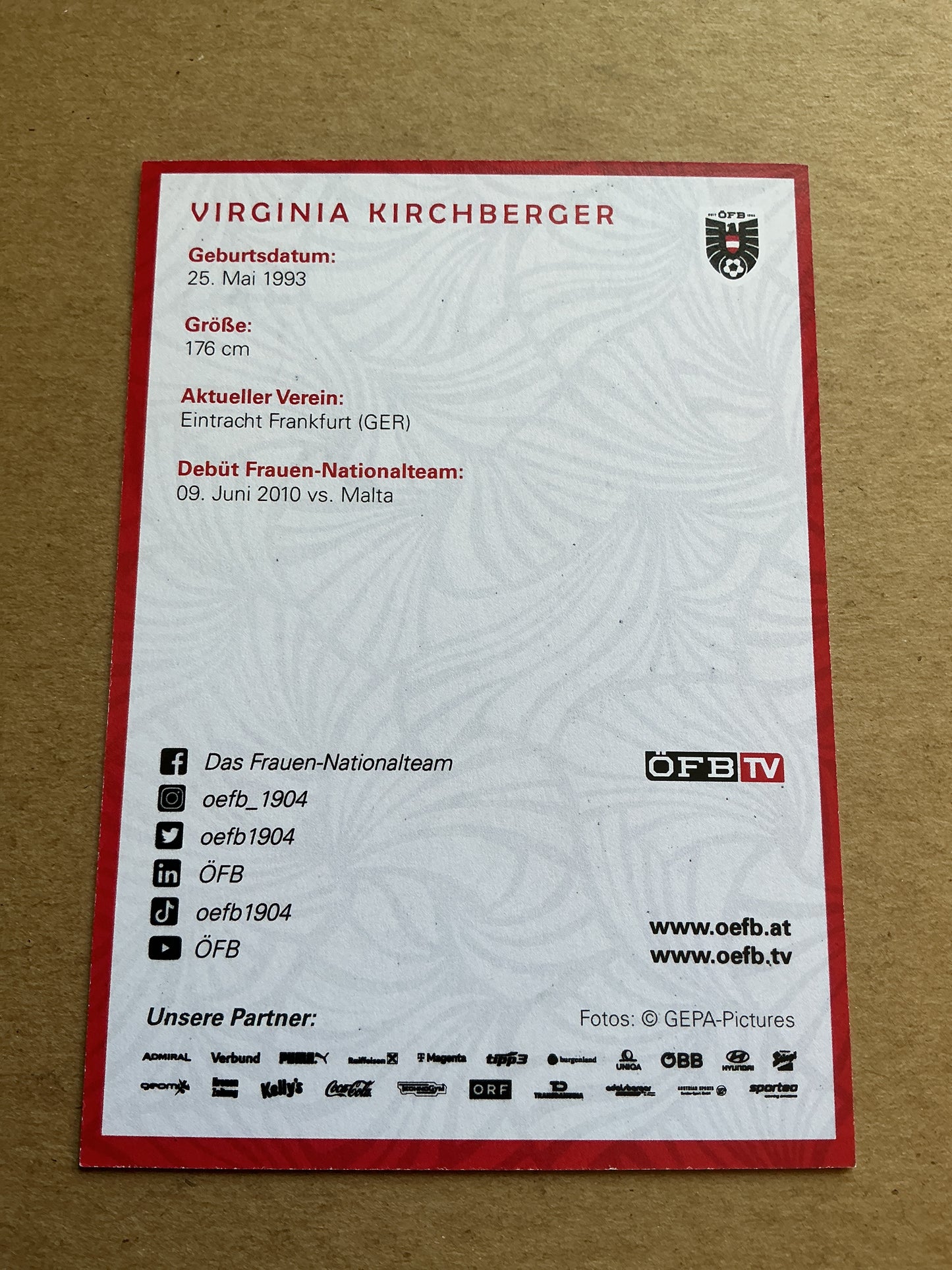 Virginia Kirchberger, Austria 🇦🇹 2024 Eintracht Frankfurt hand signed