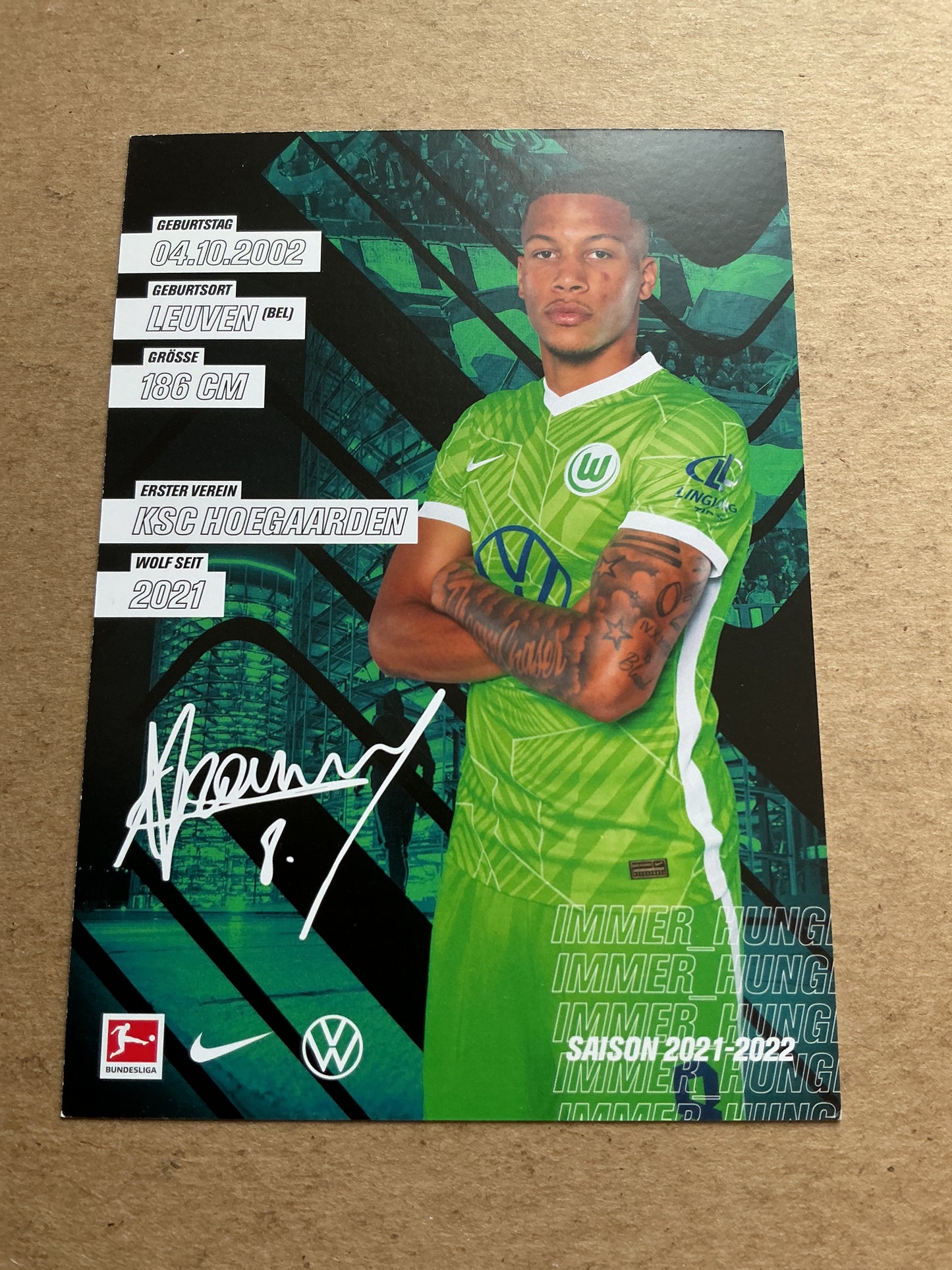 Aster Vranckx, Belgium π§πͺ VfL Wolfsburg 2021/22 hand signed