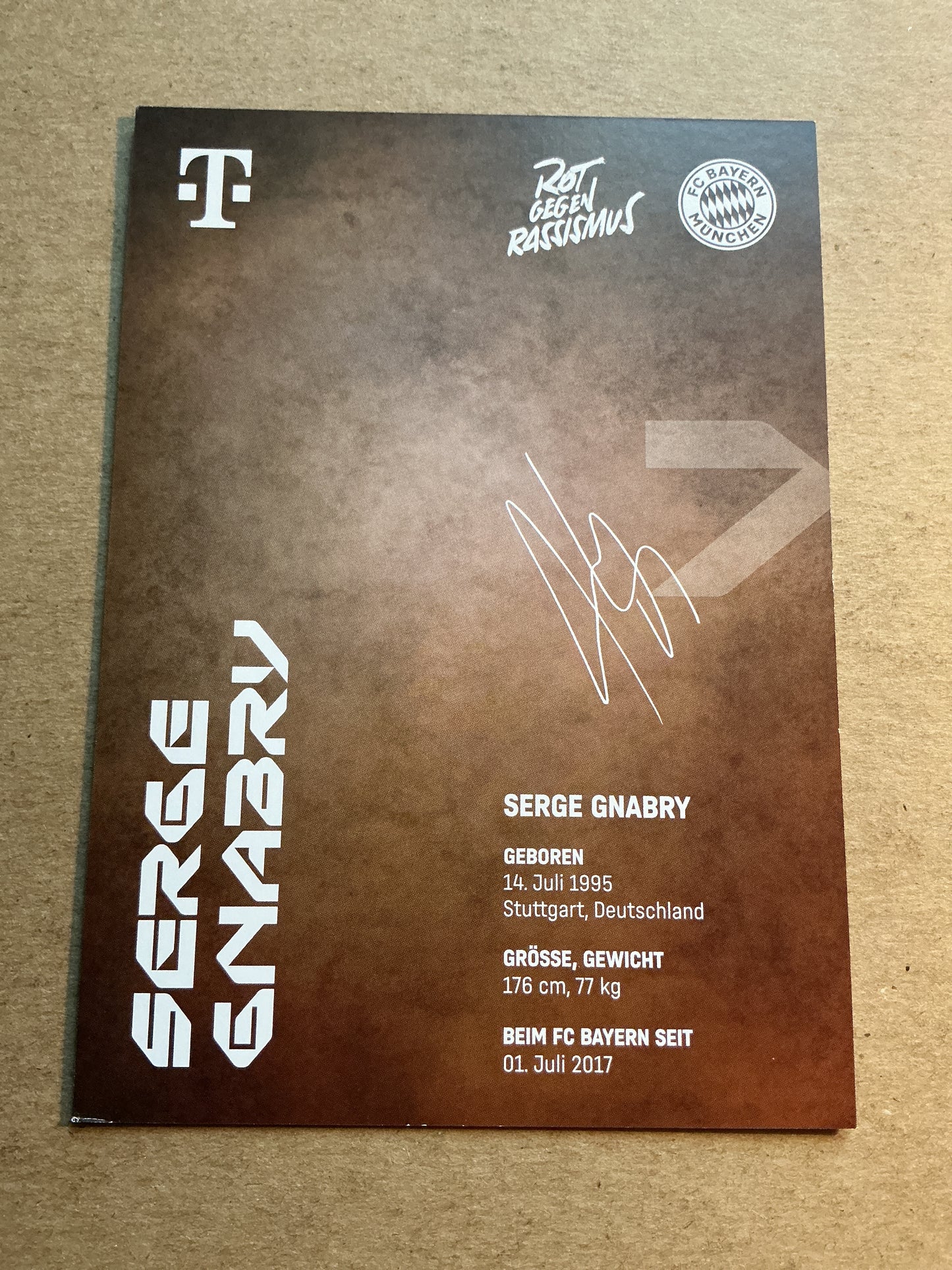 Serge Gnabry, Germany 🇩🇪 FC Bayern München 2024/25 hand signed