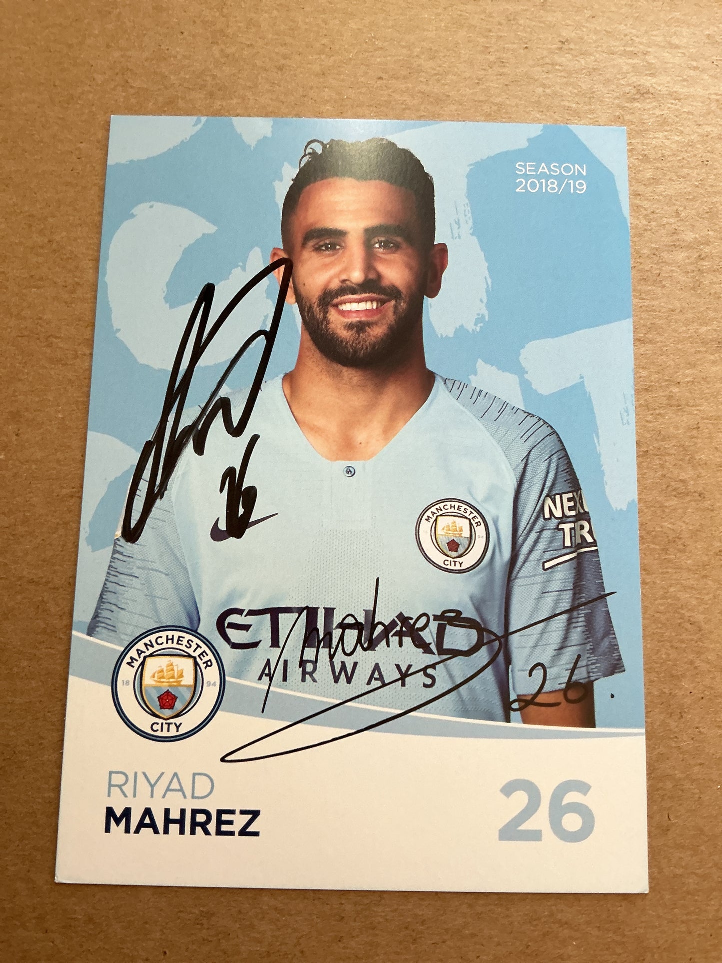 Riyad Mahrez, Algeria 🇩🇿 Manchester City 2018/19 hand signed