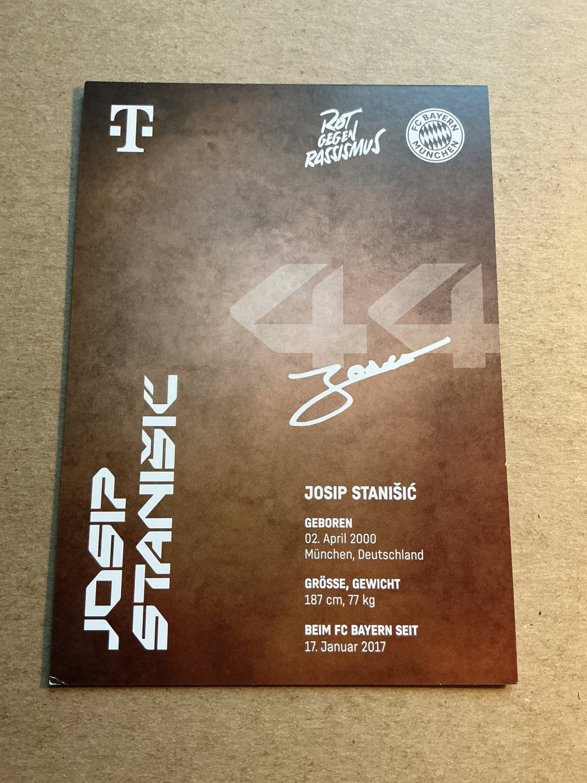 Josip Stanisić, Croatia 🇭🇷 FC Bayern München 2024/25 hand signed - Autographs-World