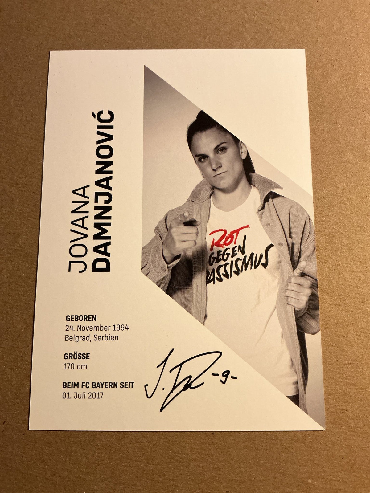 Jovana Damnjanović, Serbia 🇷🇸 FC Bayern München 2023/24 hand signed - Autographs-World