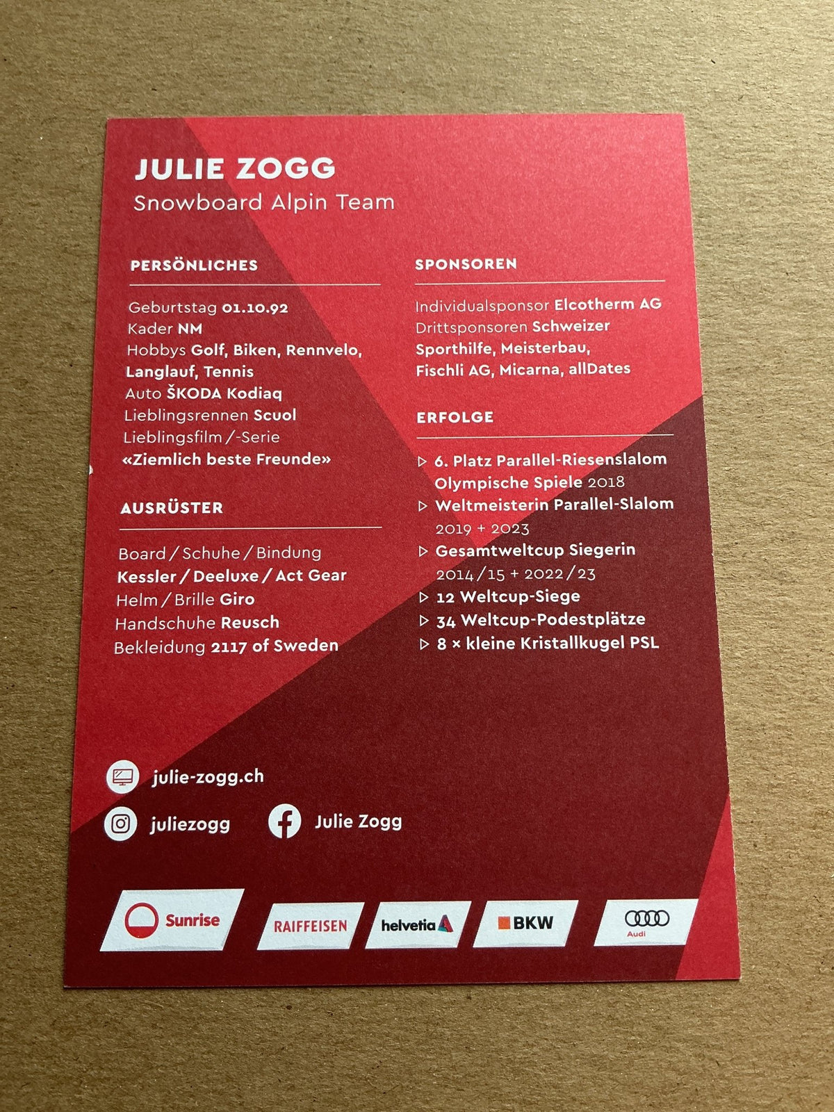 Julie Zogg, Switzerland 🇨ðŸ‡Snowboard Winter 2022/23 hand signed - Autographs-World