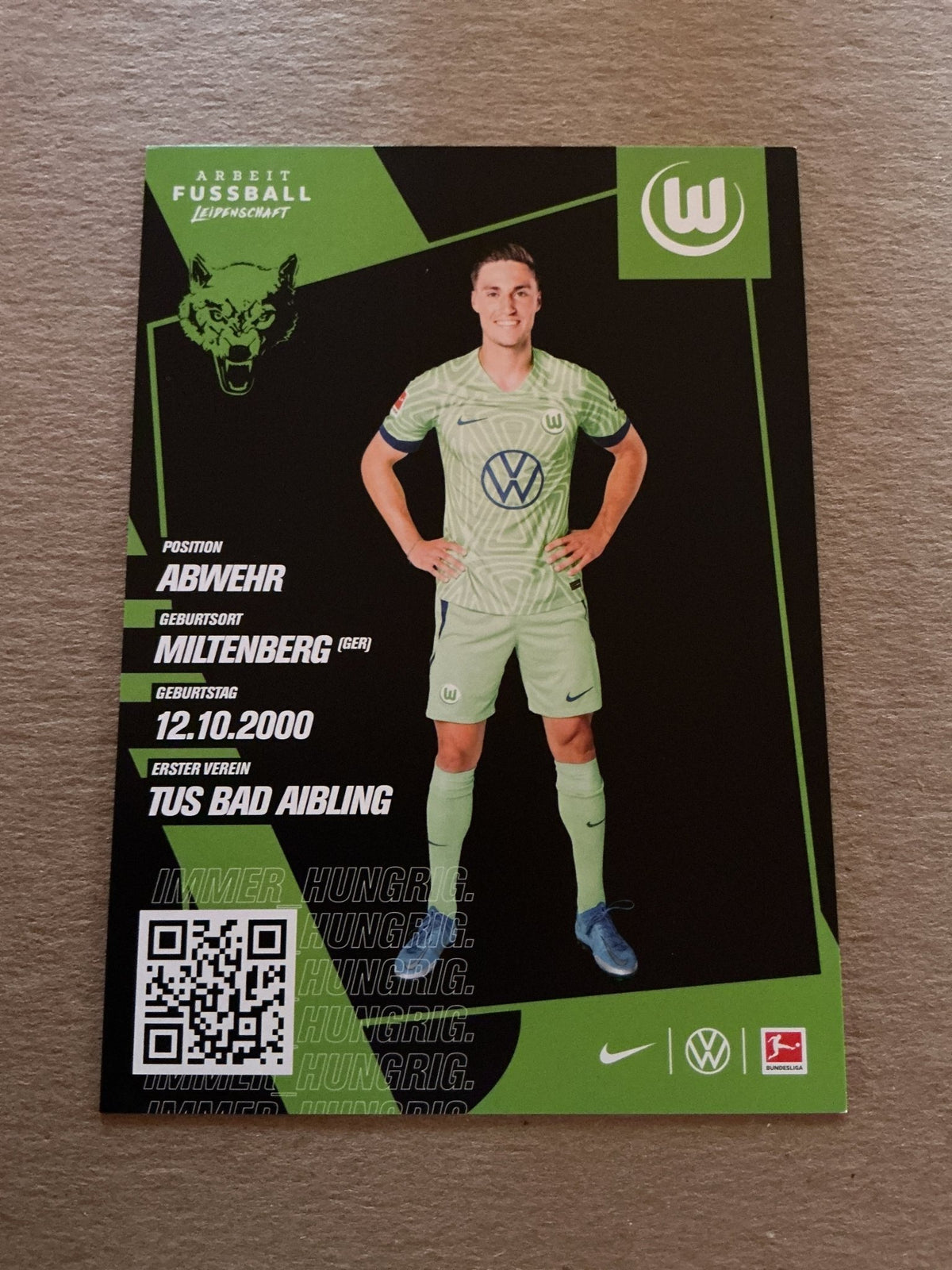Kilian Fischer, Germany 🇩🇪 VfL Wolfsburg 2022/23 hand signed - Autographs-World