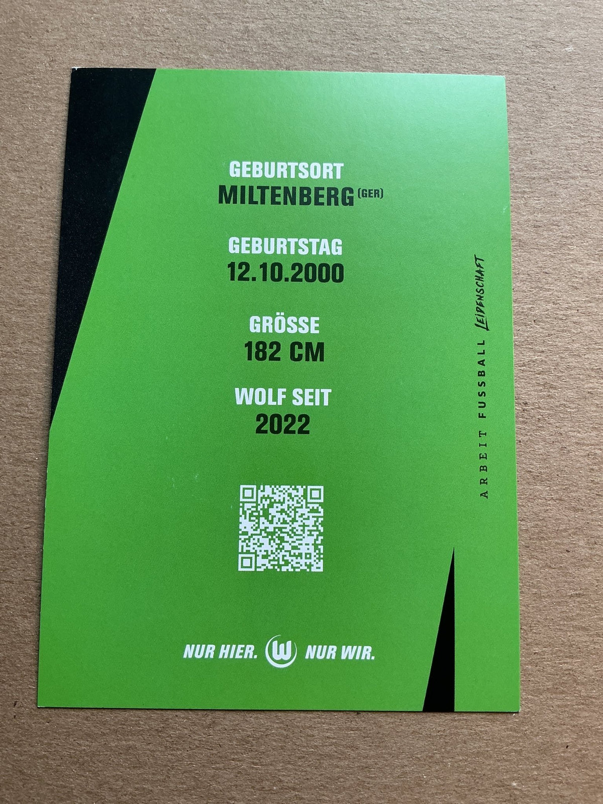Kilian Fischer, Germany 🇩🇪 VfL Wolfsburg 2025/26 hand signed - Autographs-World