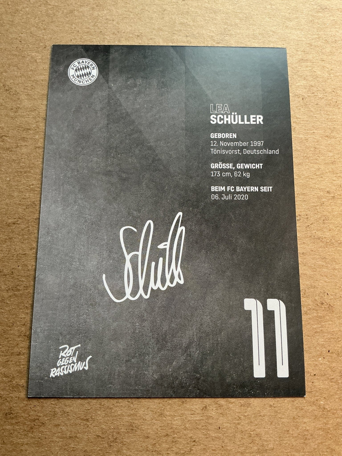 Lea Schüller, Germany 🇩🇪 FC Bayern München 2022/23 hand signed - Autographs-World