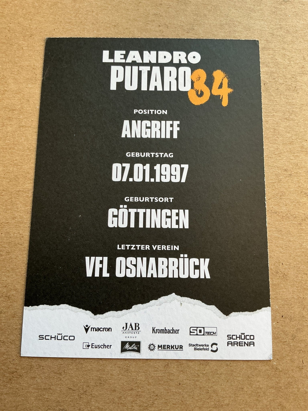 Leandro Putaro, Germany 🇩🇪 Arminia Bielefeld 2023/24 hand signed - Autographs-World