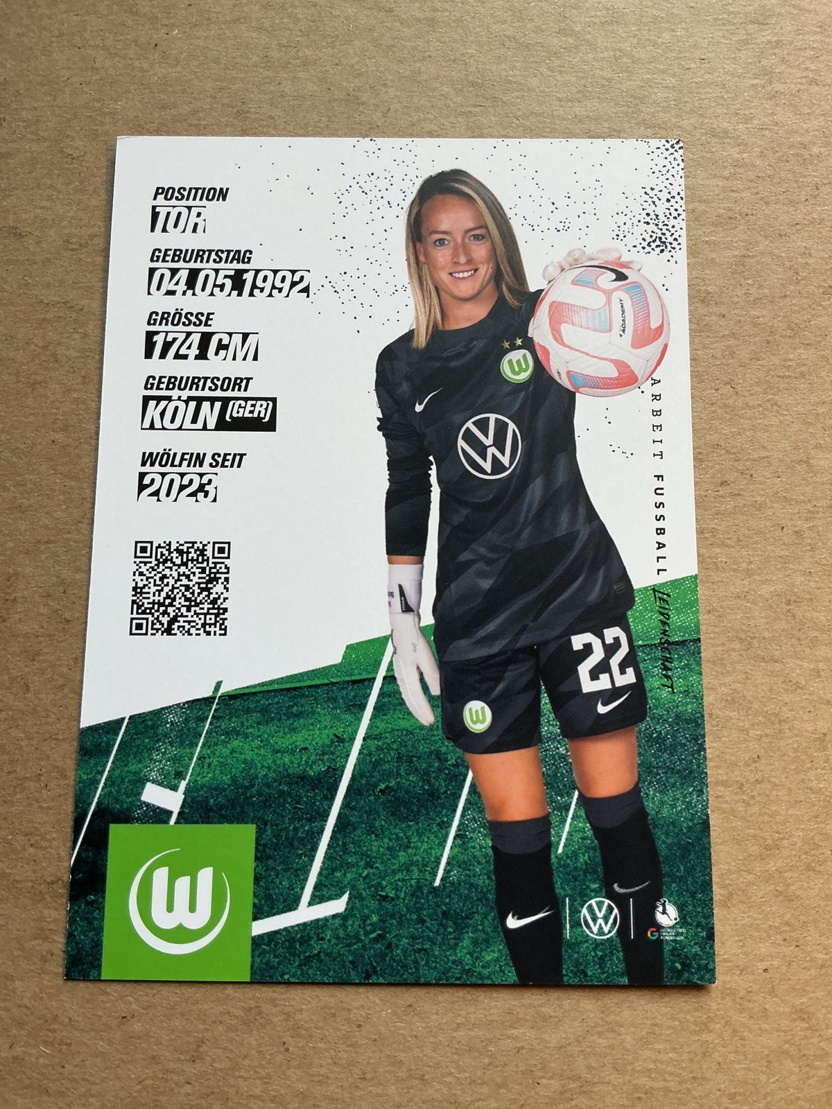 Lisa Schmitz, Germany 🇩🇪 VfL Wolfsburg 2023/24 hand signed - Autographs-World