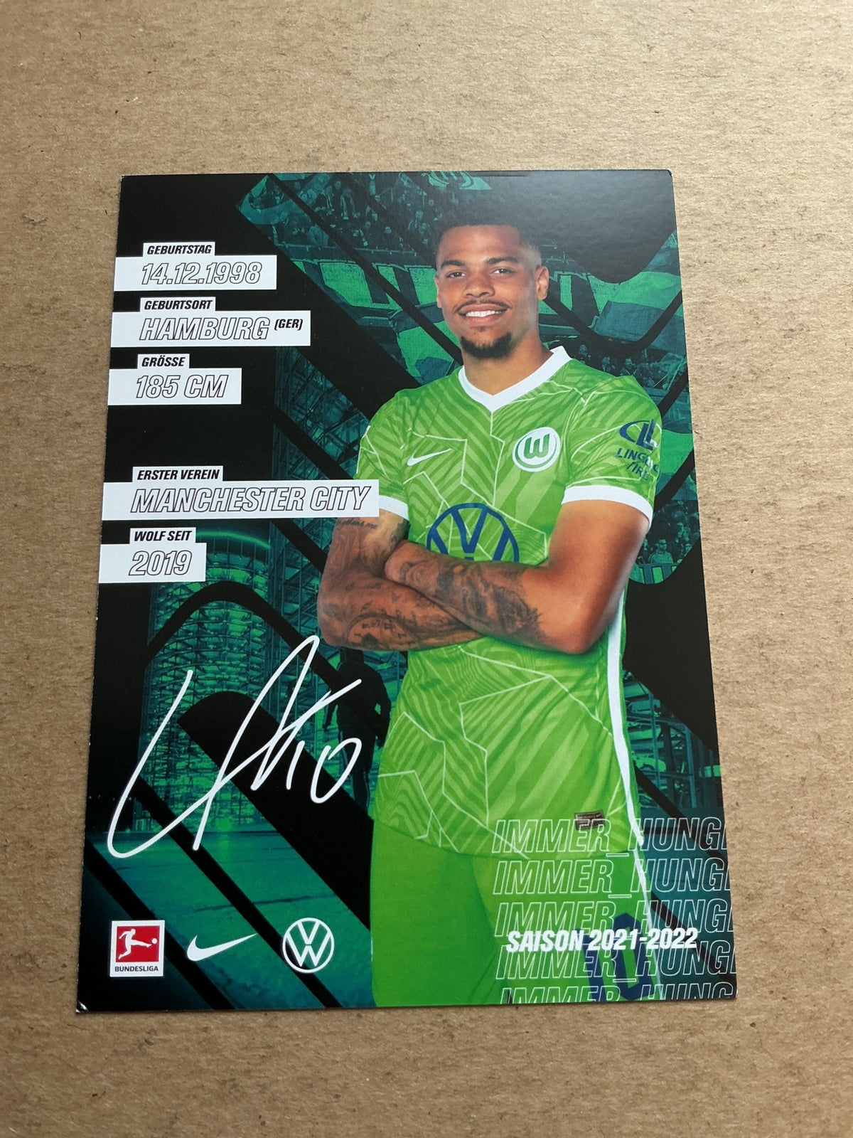 Lukas Nmecha, Germany 🇩🇪 VfL Wolfsburg 2021/22 hand signed - Autographs-World