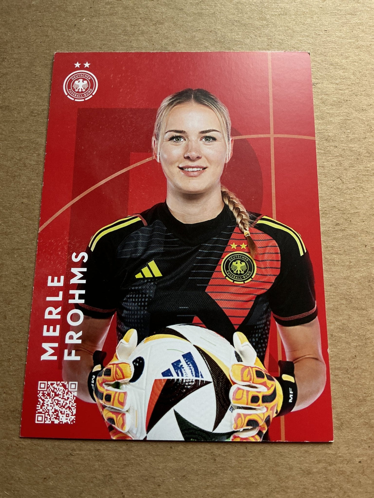 Merle Frohms, Germany 🇩🇪 Summer Olympics 2024 hand signed - Autographs-World