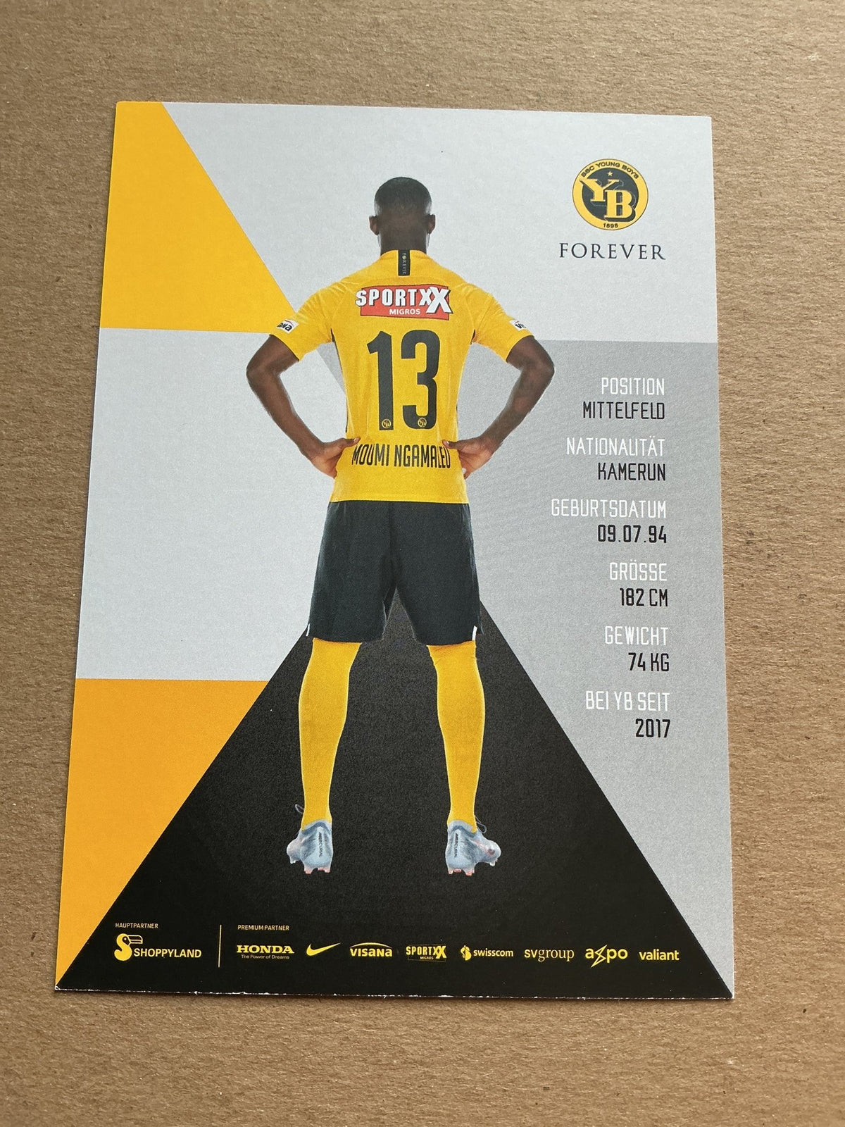 Nicolas Moumi Ngamaleu, Cameroon 🇨🇲 Young Boys Bern 2019/20 hand signed - Autographs-World