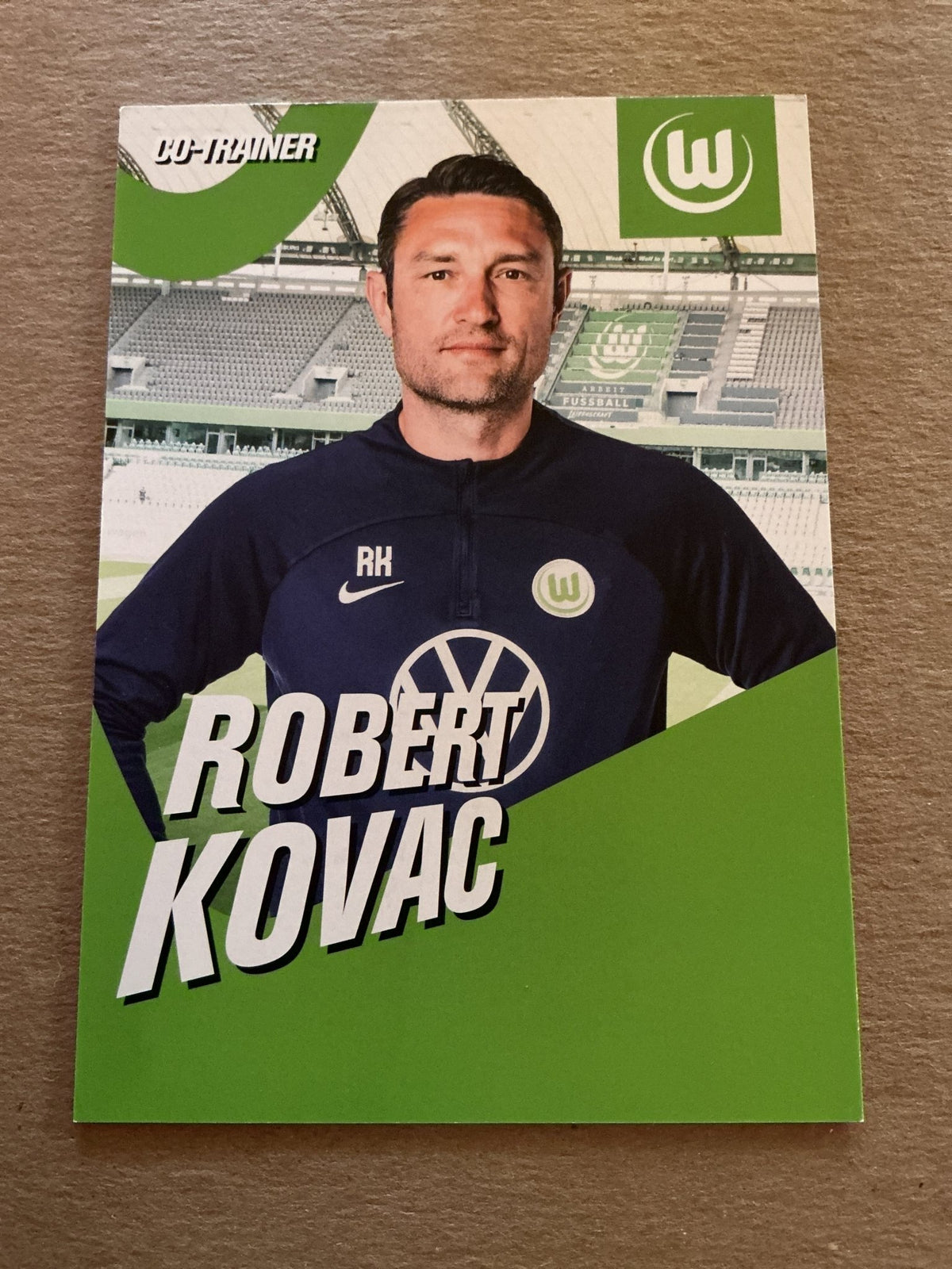 Robert Kovac, Croatia ðŸ‡ðŸ‡· VfL Wolfsburg 2022/23 hand signed - Autographs-World