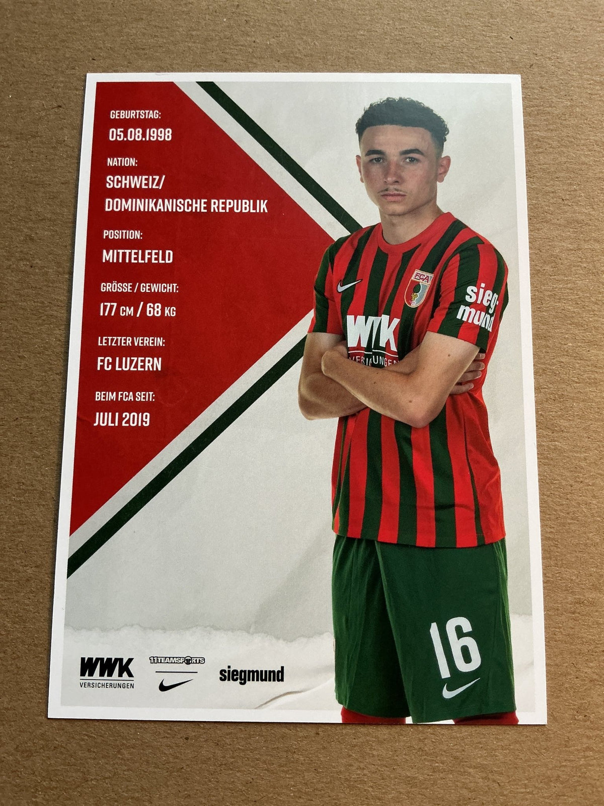 Ruben Vargas, Switzerland 🇨🇠FC Augsburg 2021/22 hand signed - Autographs-World