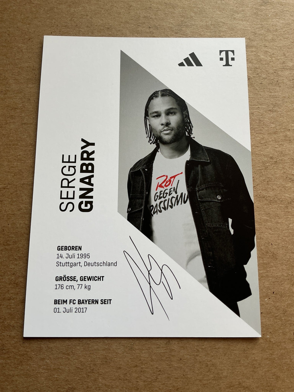 Serge Gnabry, Germany 🇩🇪 FC Bayern München 2023/24 hand signed - Autographs-World