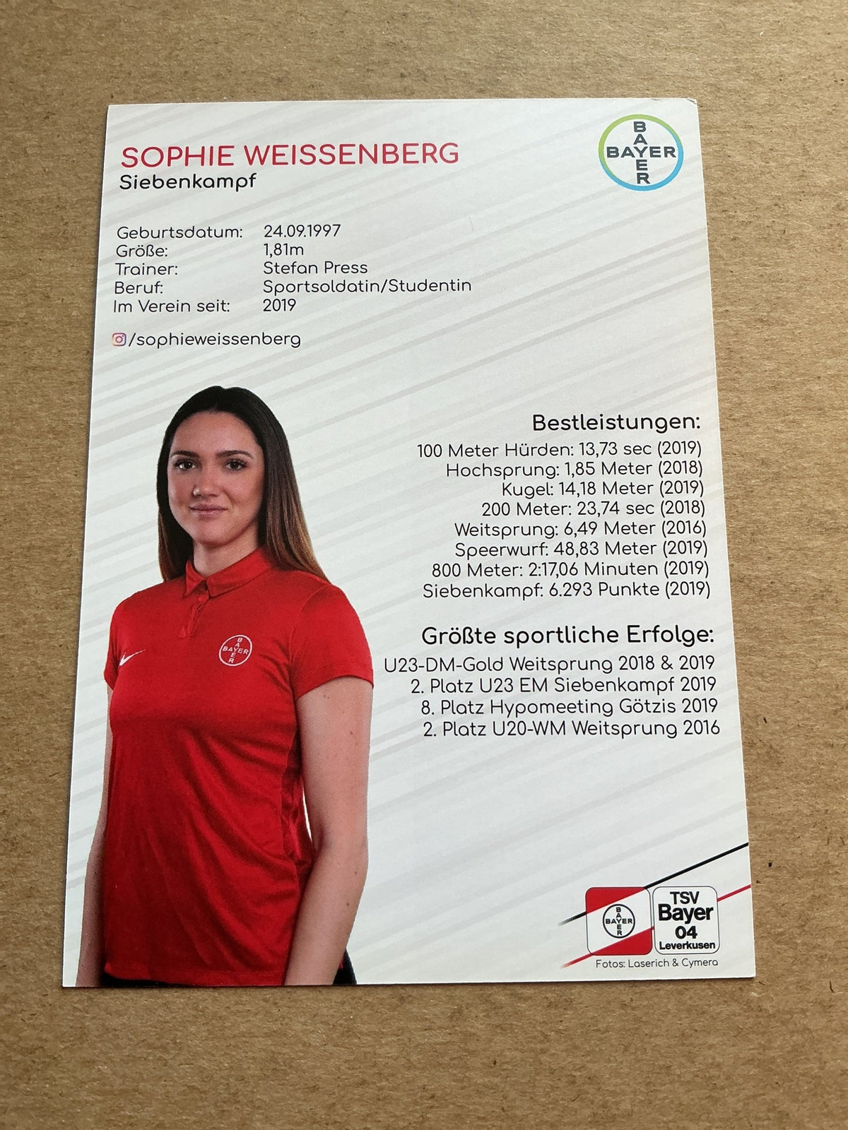 Sophie Weissenberg, Germany 🇩🇪 Athletics Summer Olympics 2024 hand signed - Autographs-World