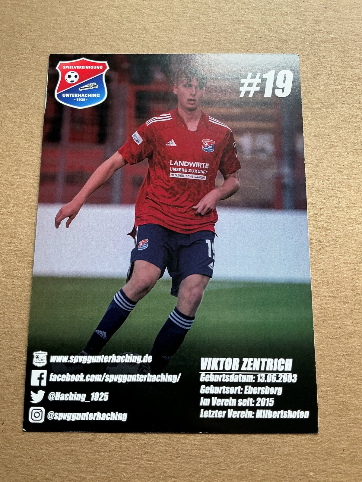 Viktor Zentrich, Czech Republic 🇨🇿 SpVgg Unterhaching 2021/22 hand signed - Autographs-World