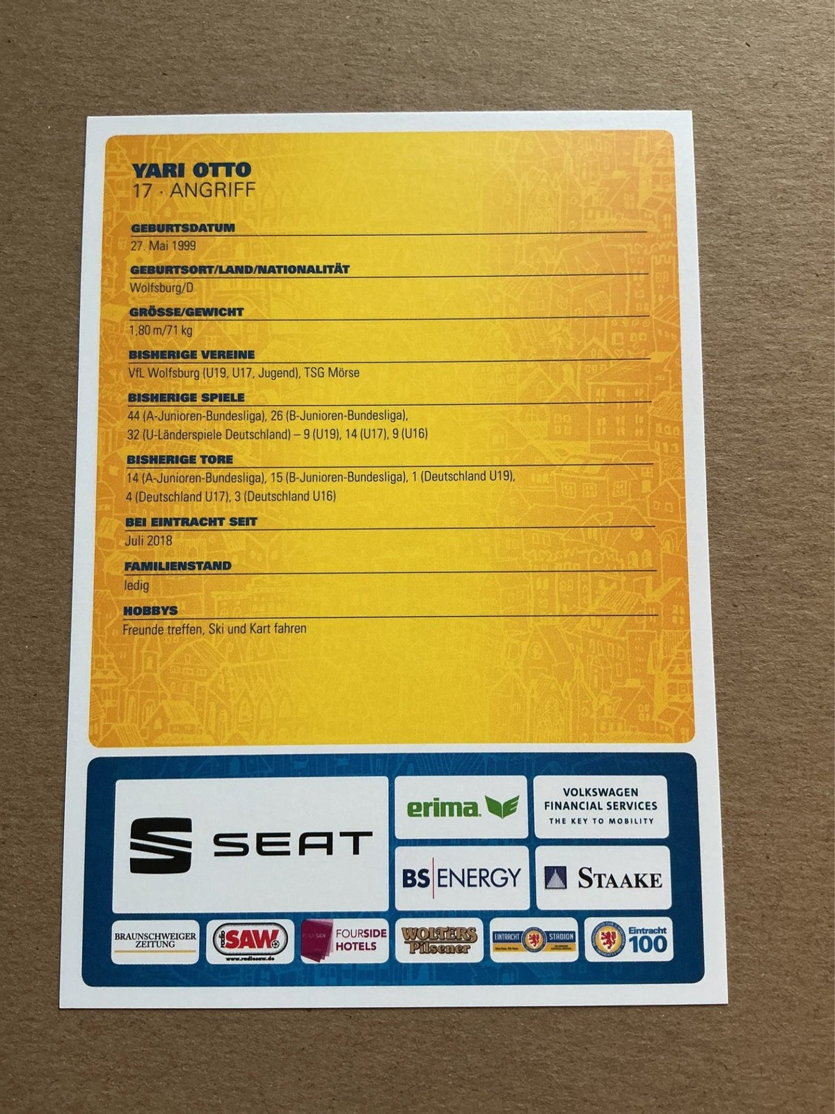 Yari Otto, Germany 🇩🇪 Eintracht Braunschweig 2018/19 hand signed - Autographs-World