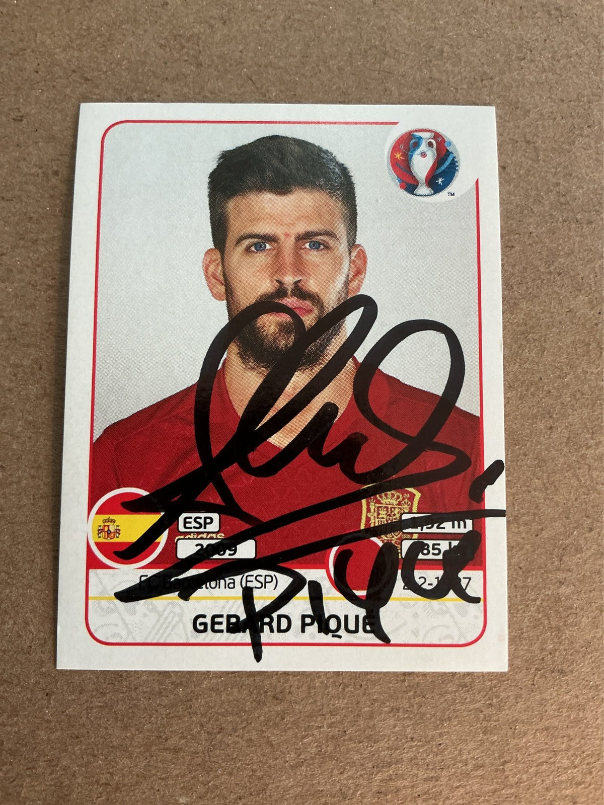 Gerard Piqué, Spain 🇪🇸 UEFA Euro 2016 Panini hand signed