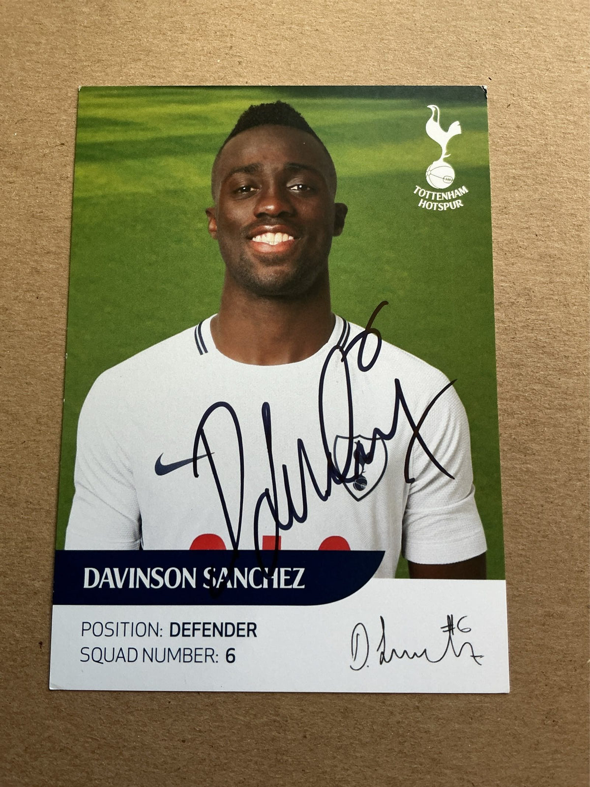 Davinson Sánchez, Colombia 🇨🇴 Tottenham Hotspur 2017/18 hand signed