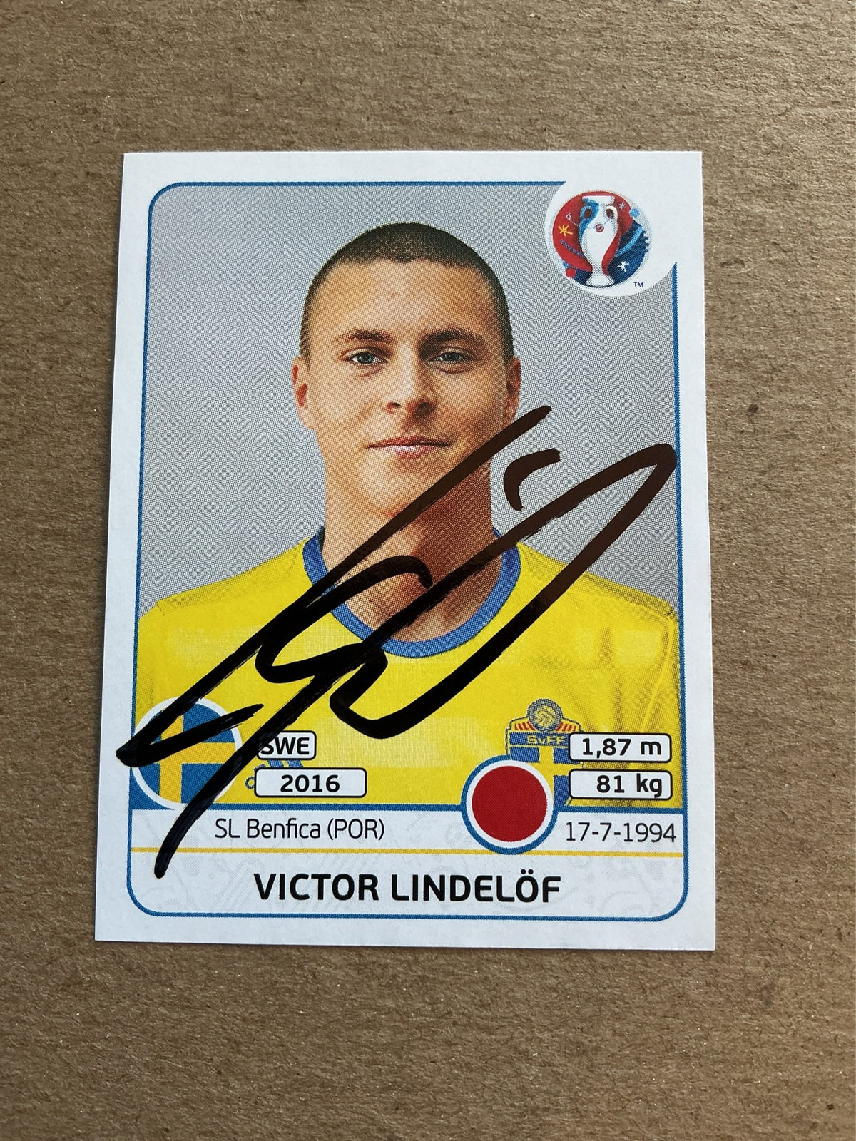 Victor Lindelöf, Sweden 🇸🇪 UEFA Euro 2016 Panini hand signed
