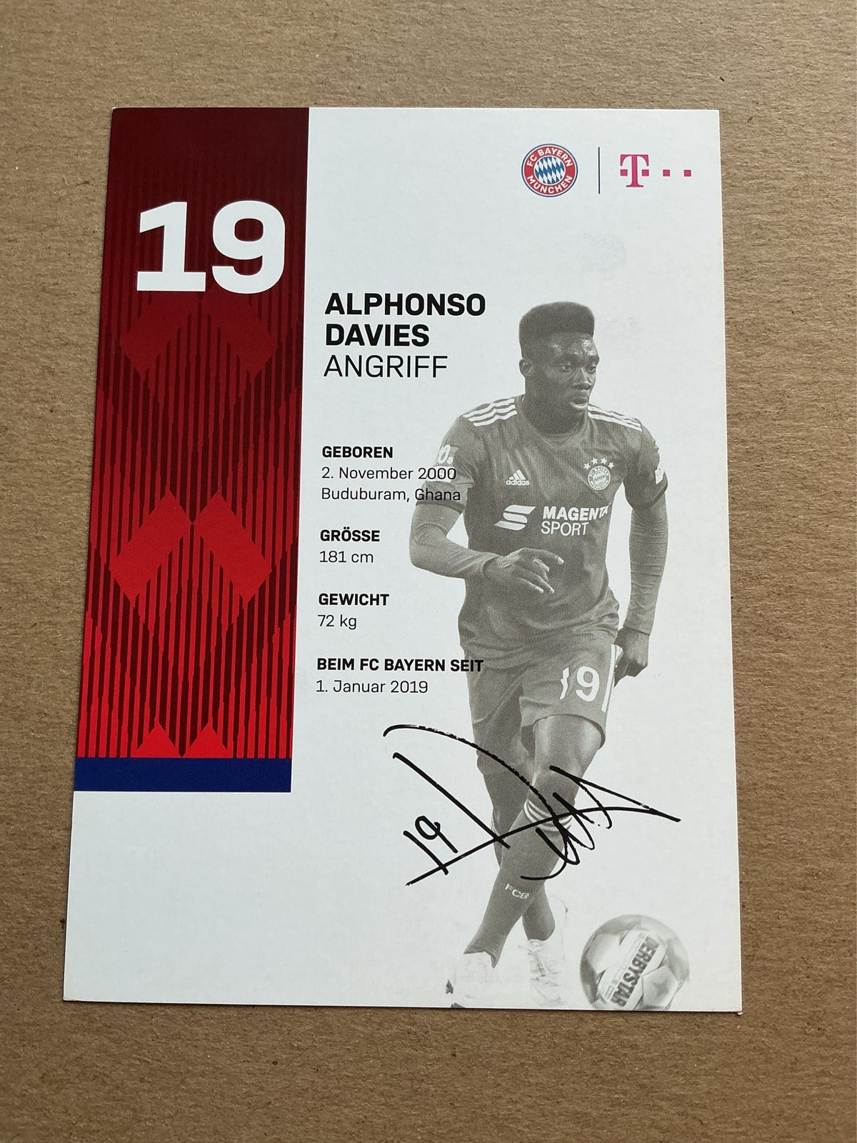 Alphonso Davies, Canada 🇨🇦 FC Bayern München 2018/19 hand signed