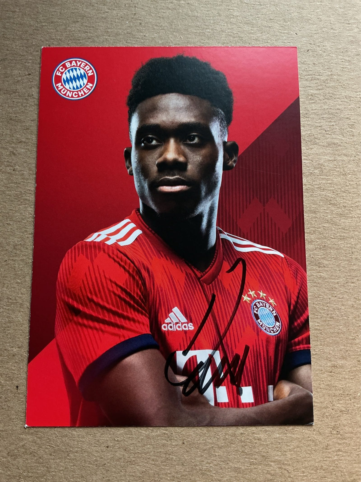 Alphonso Davies, Canada 🇨🇦 FC Bayern München 2018/19 hand signed