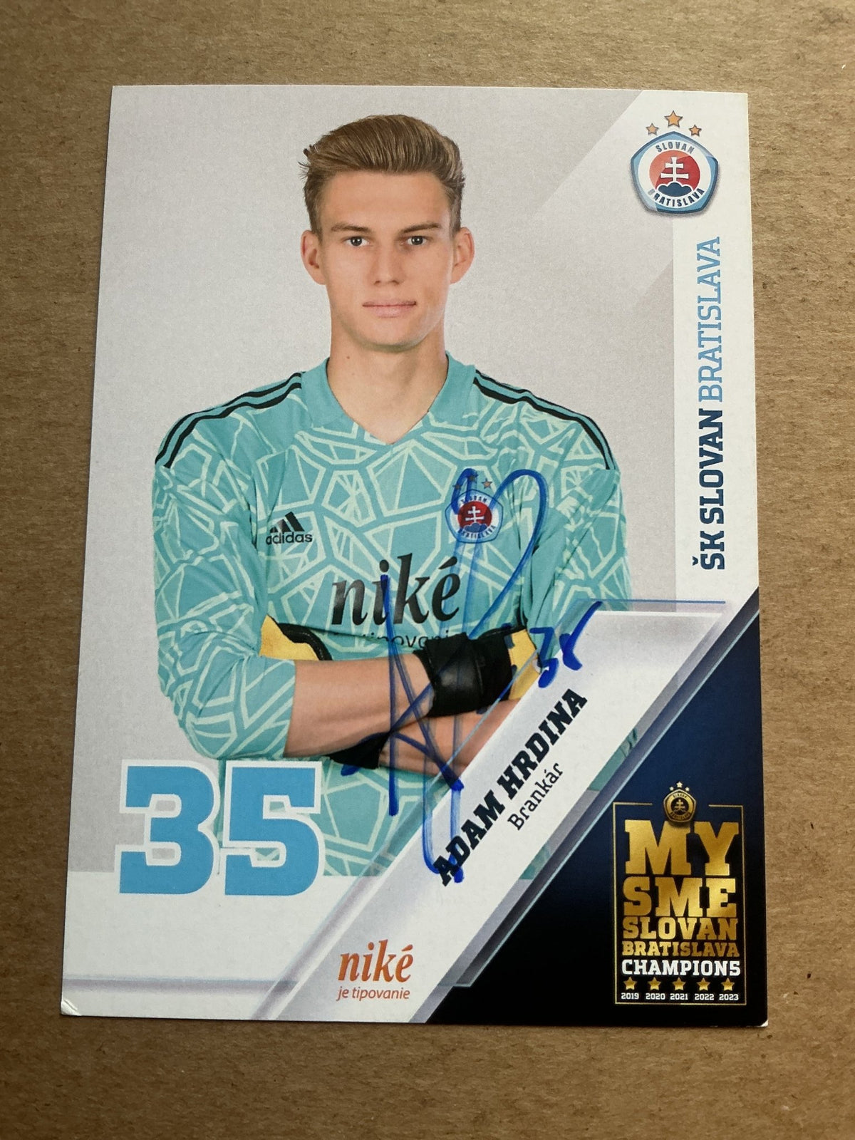 Adam Hrdina, Slovakia 🇸🇰 ŠK Slovan Batislava 2023/24 hand signed - Autographs-World