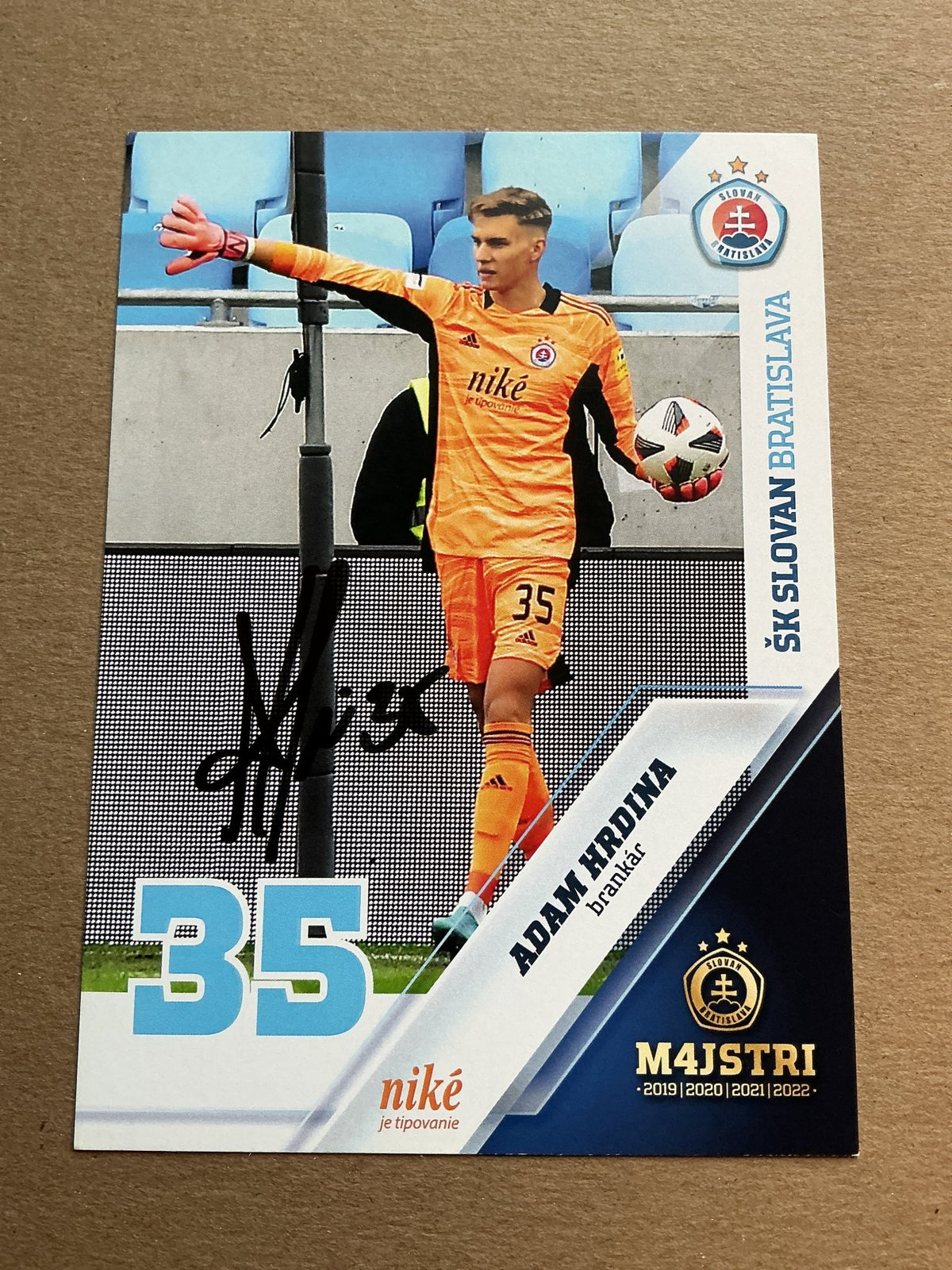 Adam Hrdina, Slovakia 🇸🇰 ŠK Slovan Bratislava 2022/23 hand signed - Autographs-World