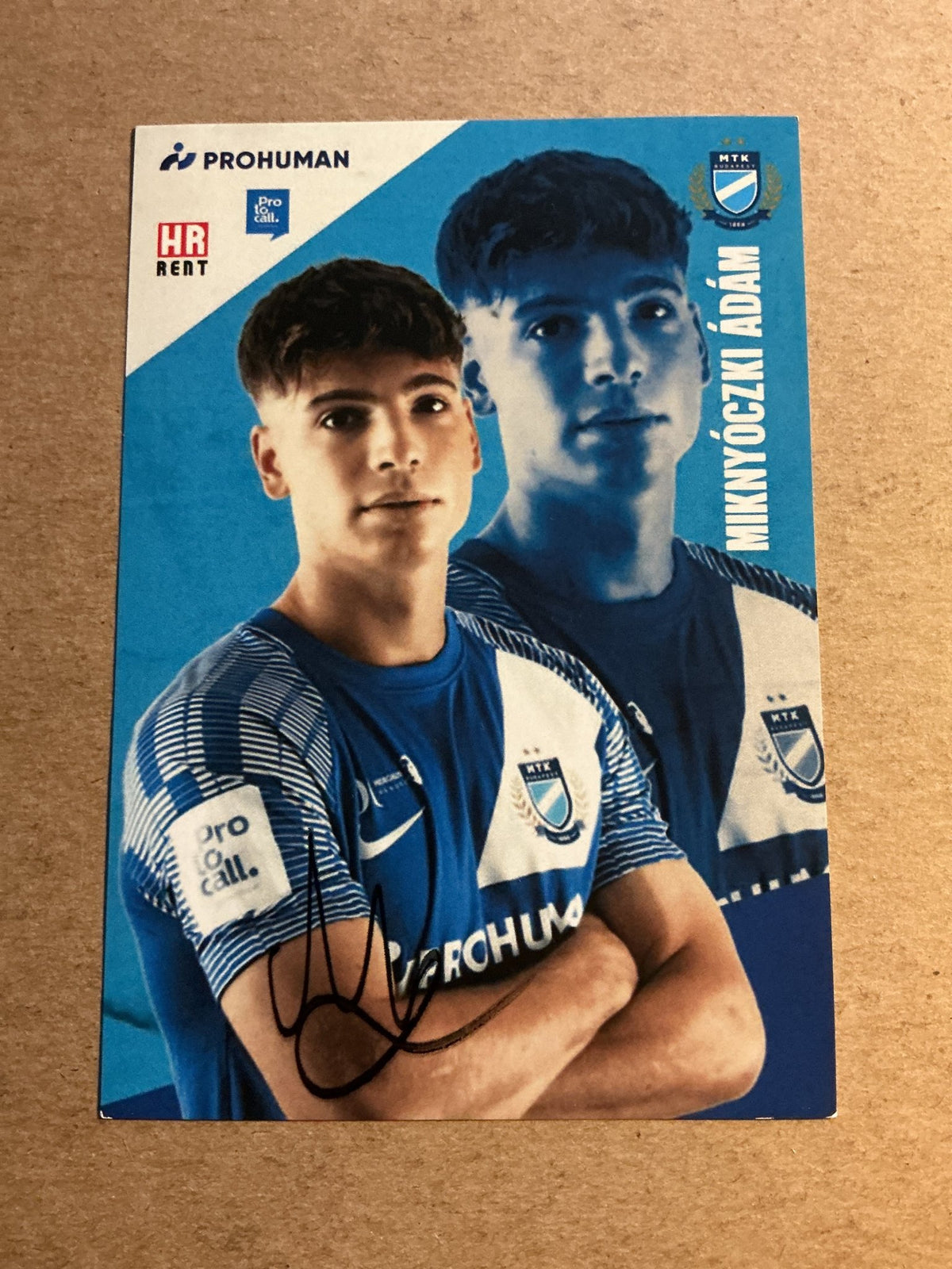 Ádám Miknyóczki, Hungary 🇭🇺 MTK Budapest 2022/23 hand signed - Autographs-World