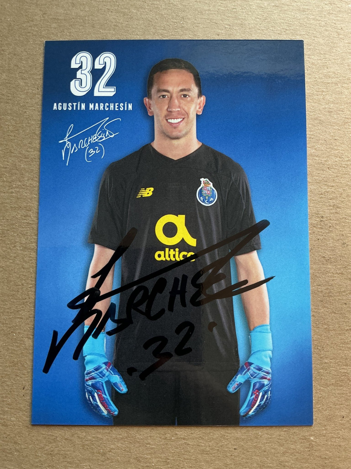 Agustín Marchesín, Argentina 🇦🇷 FC Porto 2019/20 hand signed - Autographs-World