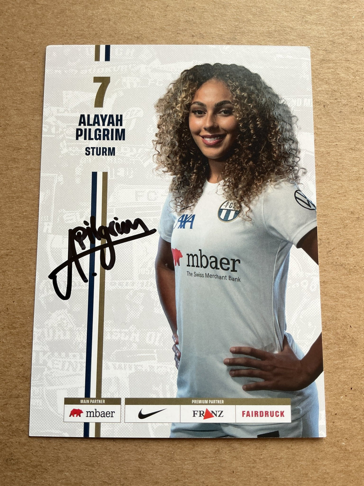 Alayah Pilgrim, Switzerland 🇨🇭 FC Zürich 2023/24 hand signed - Autographs-World
