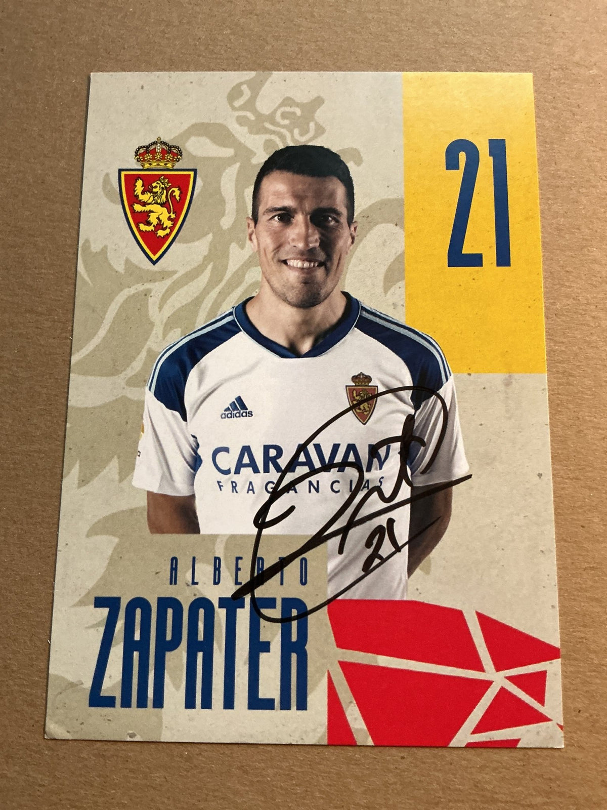 Alberto Zapater, Spain 🇪🇸 Real Zaragoza 2022/23 hand signed - Autographs-World