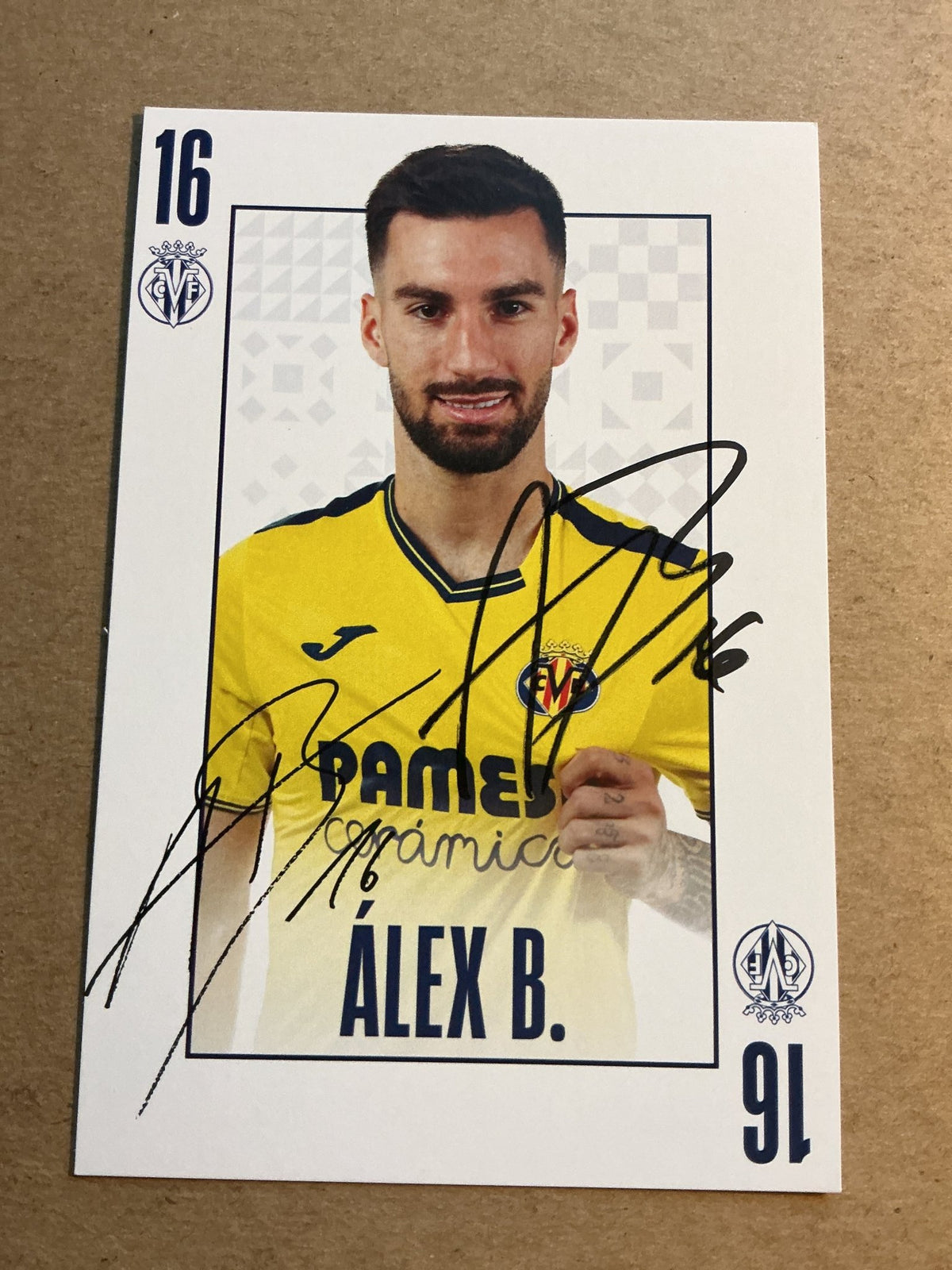 Álex Baena, Spain 🇪🇸 Villarreal CF 2024/25 hand signed - Autographs-World